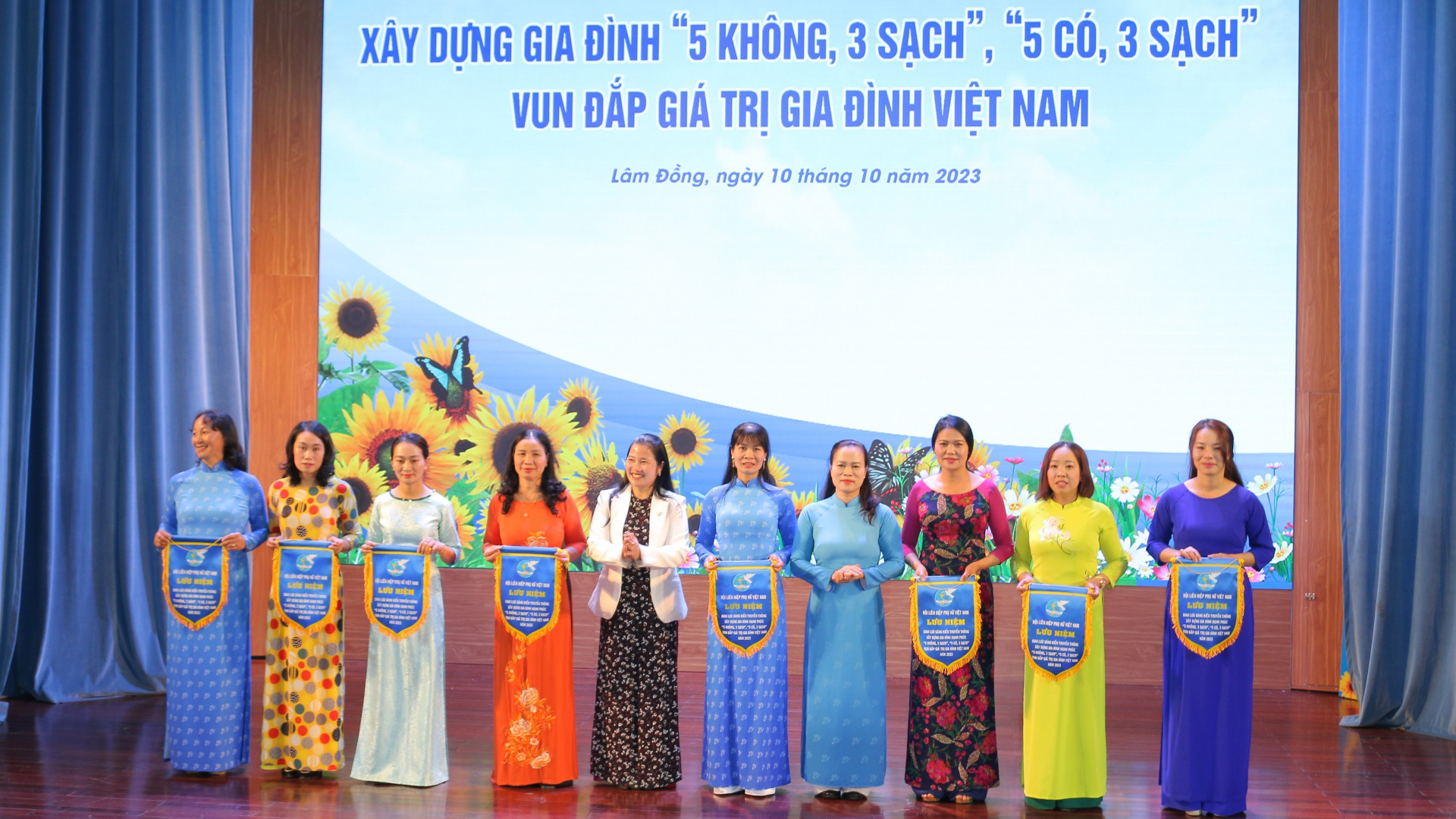 Giao lưu sáng kiến truyền thông xây dựng gia đình hạnh phúc