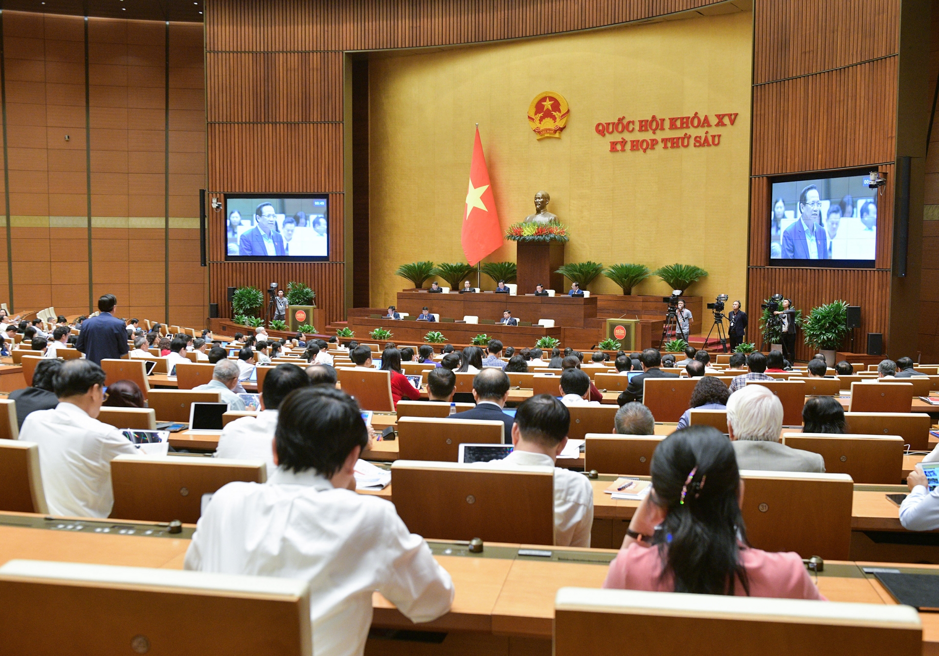 Đại biểu Quốc hội K'Nhiễu góp ý liên quan đến vấn đề thiếu đất ở, đất sản xuất ở vùng đồng bào dân tộc thiểu số