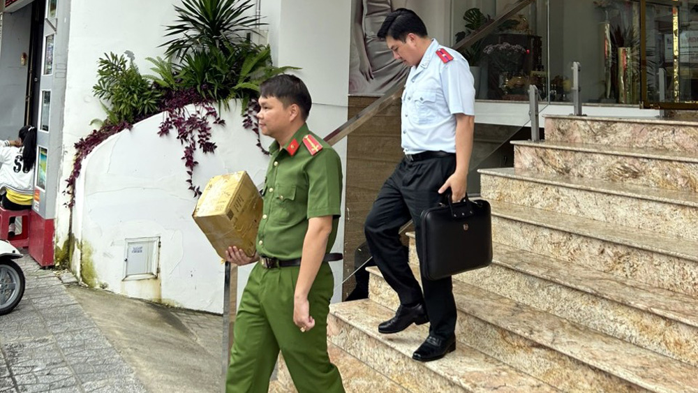 Đình chỉ lưu hành, thu hồi 5 loại mỹ phẩm không đạt chất lượng