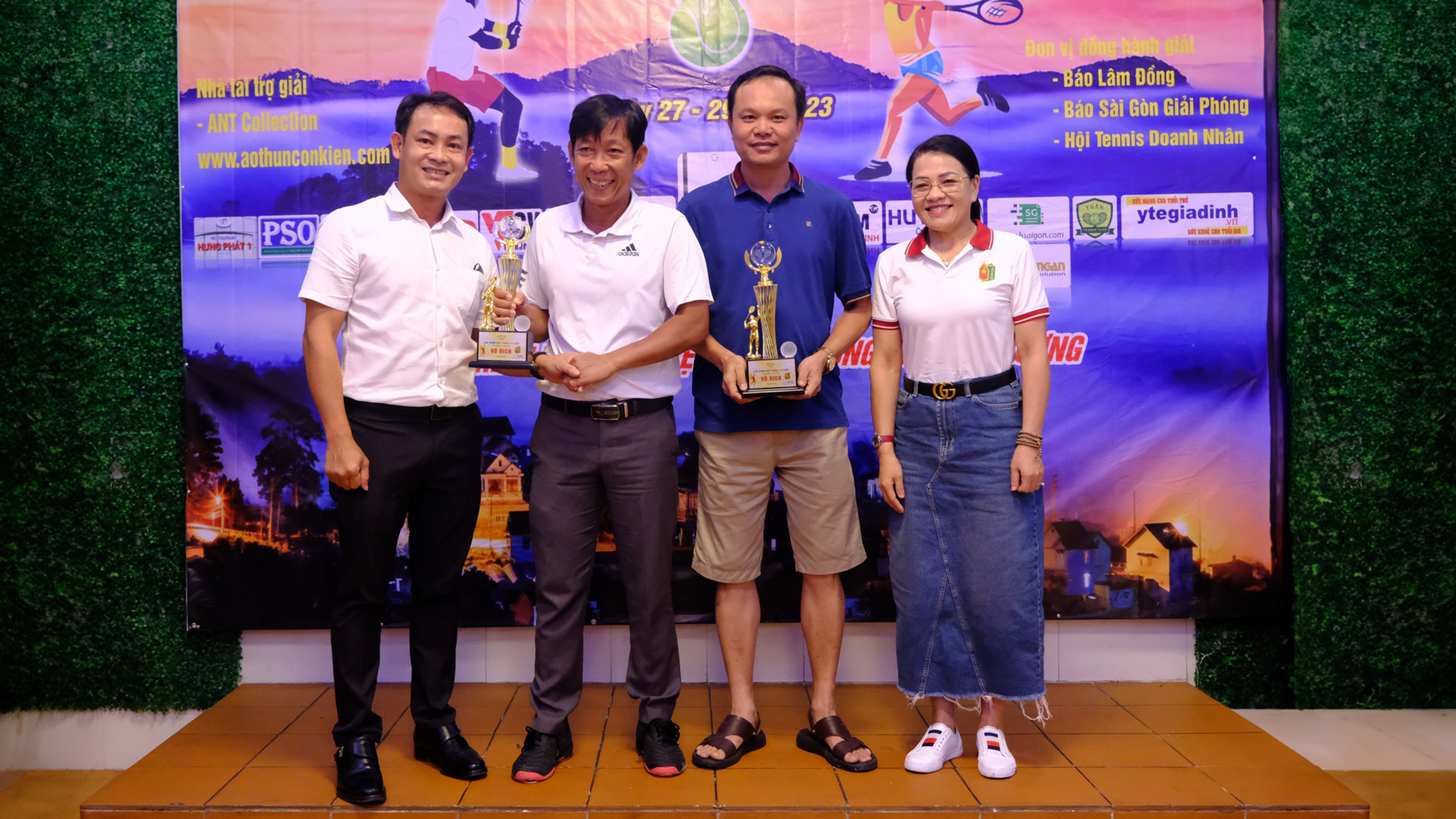 Giải Quần vợt gây quỹ Chương trình Cặp bánh yêu thương Xuân Giáp Thìn