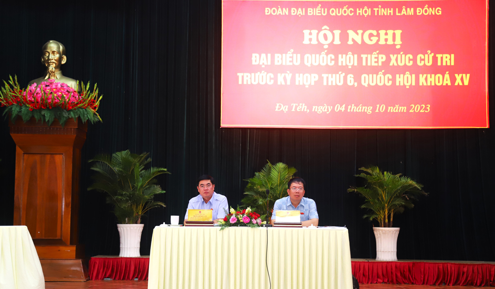 Đoàn ĐBQH tỉnh Lâm Đồng tiếp xúc với cử tri huyện Đạ Tẻh