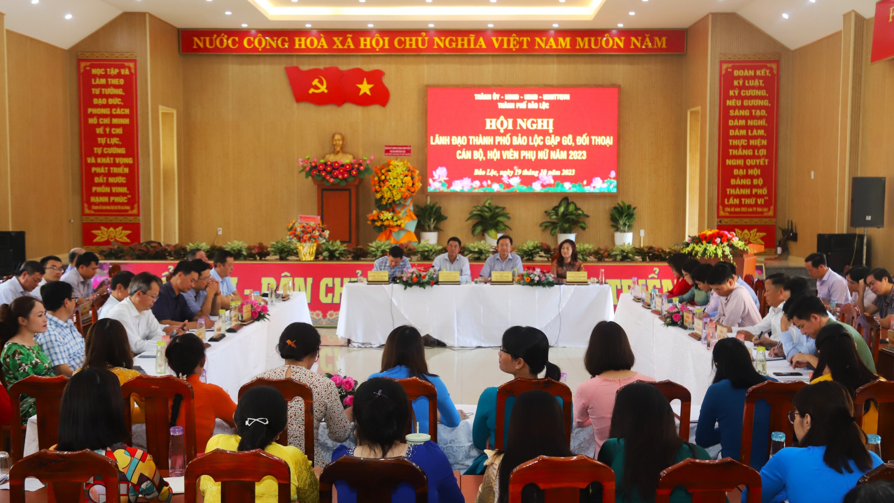 Phụ nữ Bảo Lộc gửi gắm nhiều tâm tư, nguyện vọng tới lãnh đạo địa phương