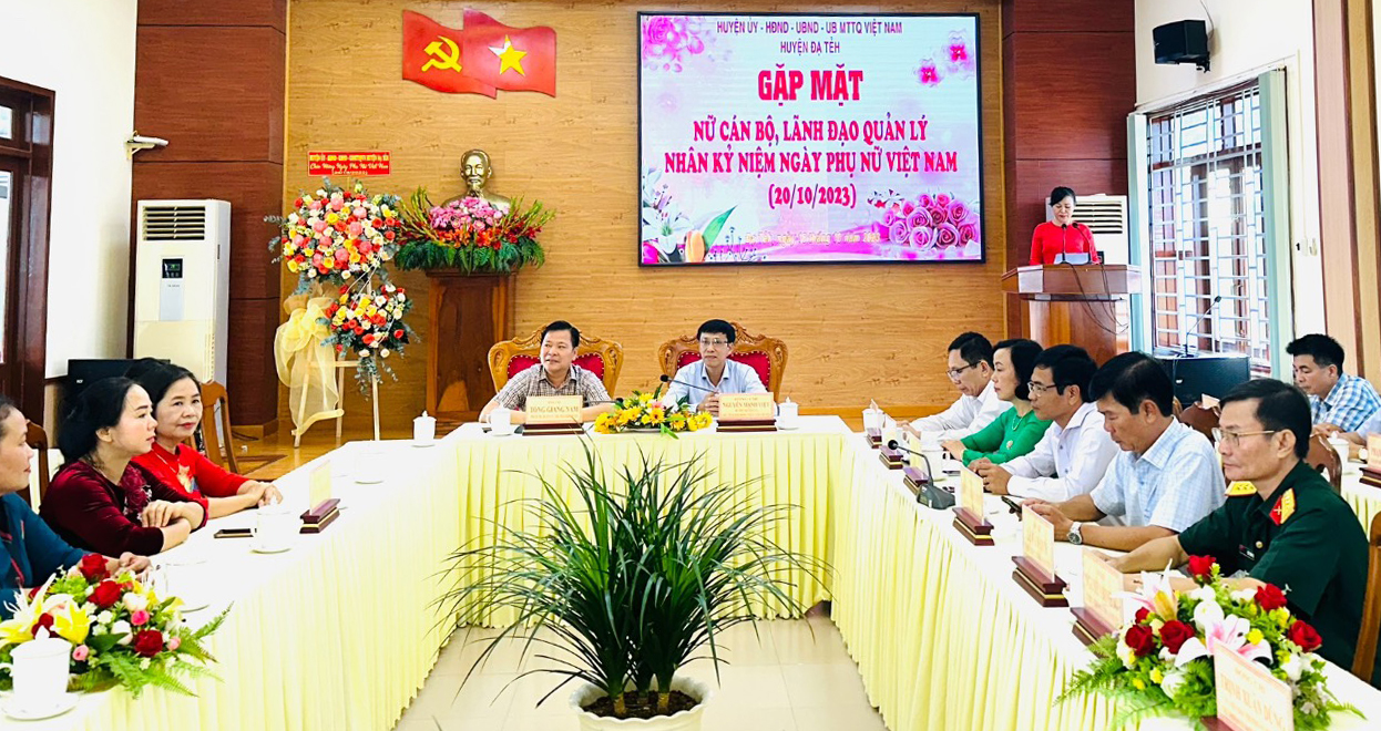 Đạ Tẻh: Gặp mặt nữ cán bộ lãnh đạo, quản lý nhân Ngày Phụ nữ Việt Nam 20/10