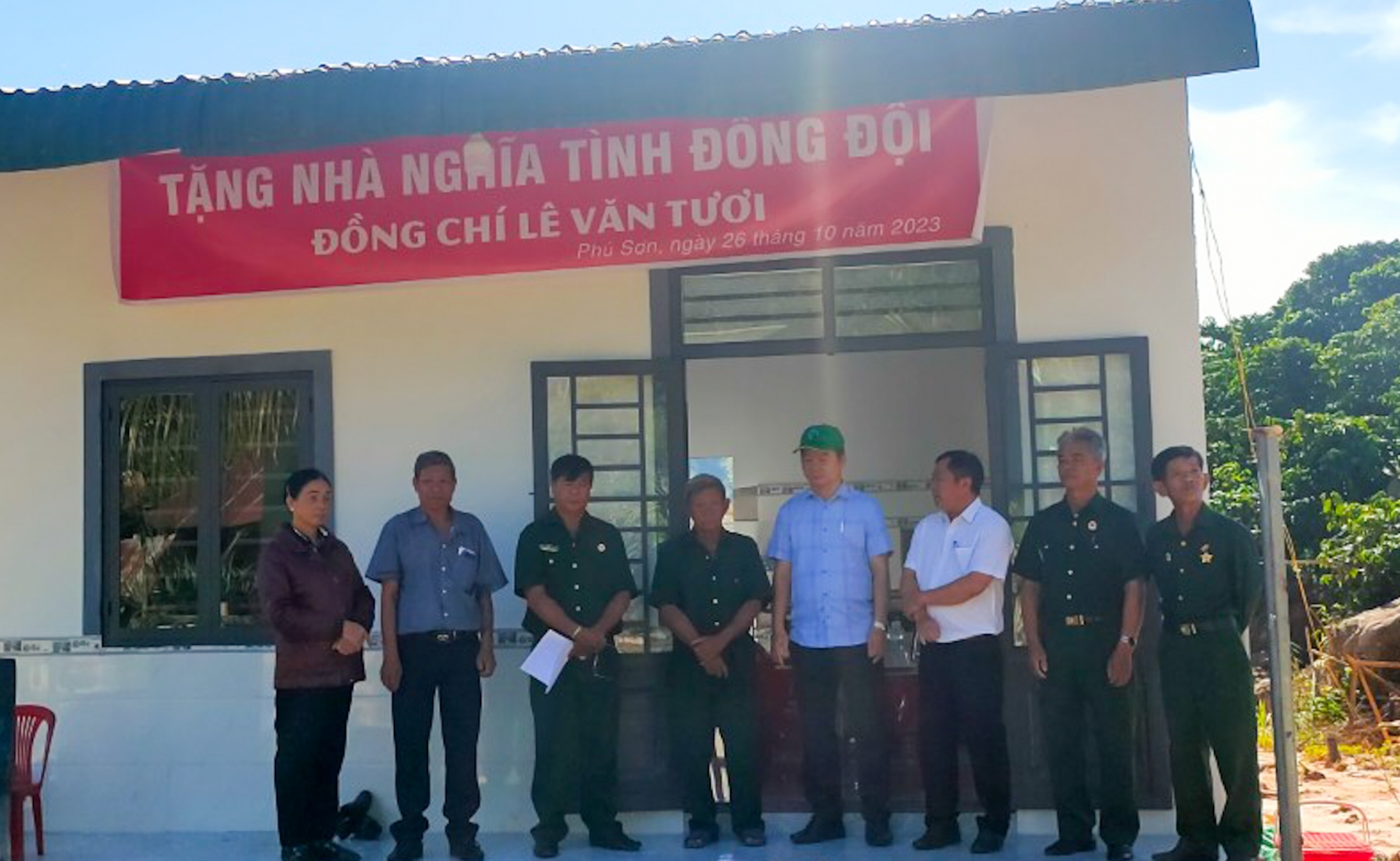 Lâm Hà: Bàn giao nhà nghĩa tình đồng đội