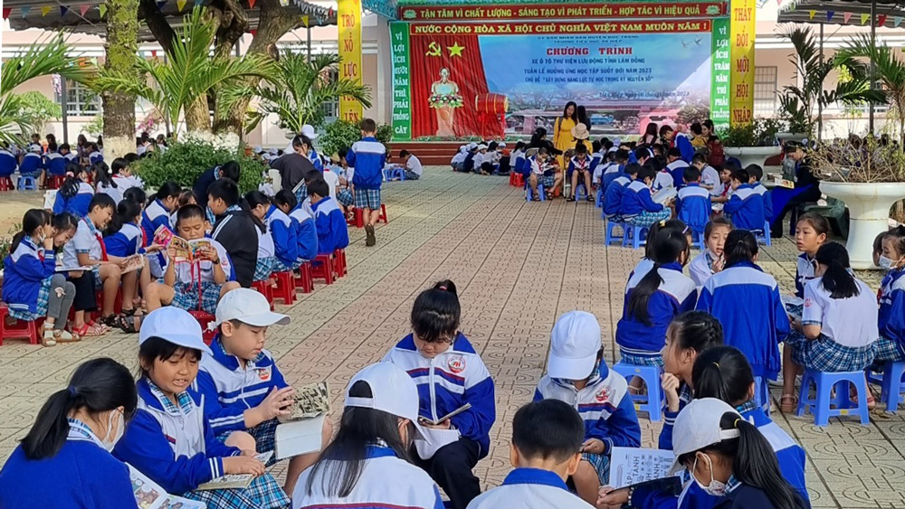 Đức Trọng: Phục vụ sách lưu động tại 20 trường học