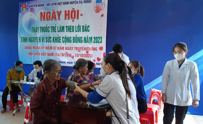 Đạ Huoai: Tổ chức Ngày hội thầy thuốc trẻ làm theo lời Bác