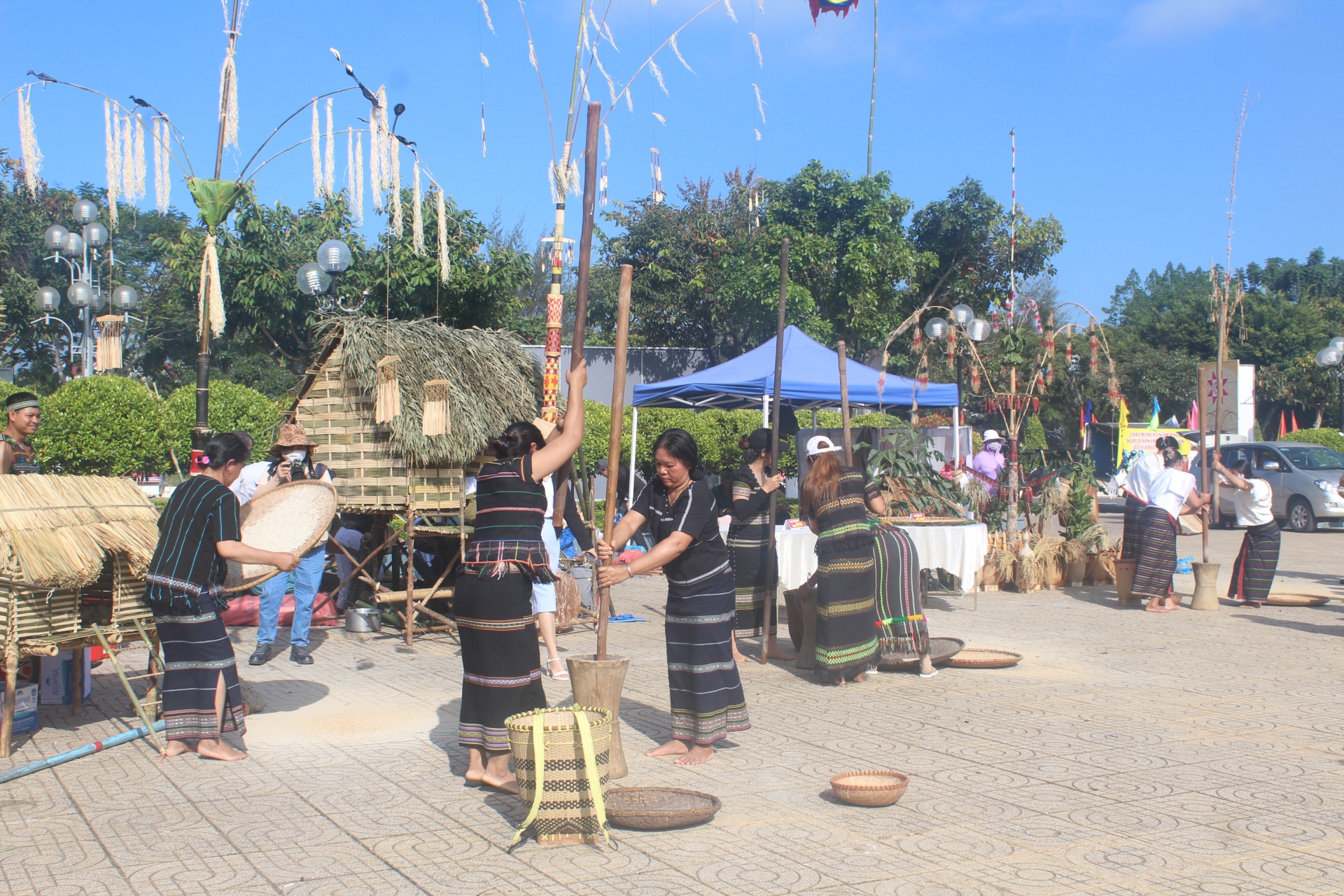 Độc đáo hội thi thể thao dân gian, trò chơi dân gian