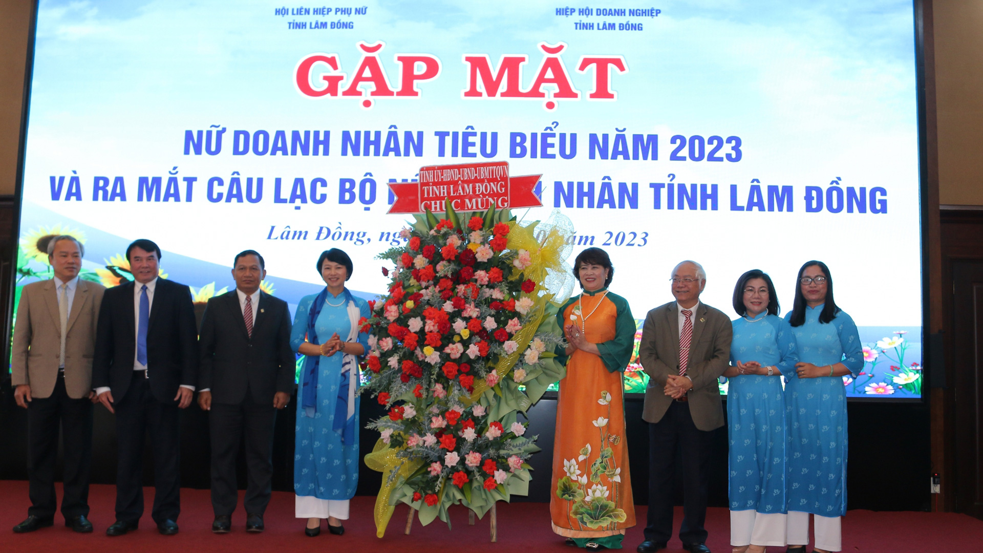 Gặp mặt nữ doanh nhân tiêu biểu và ra mắt Câu lạc bộ Nữ doanh nhân tỉnh Lâm Đồng