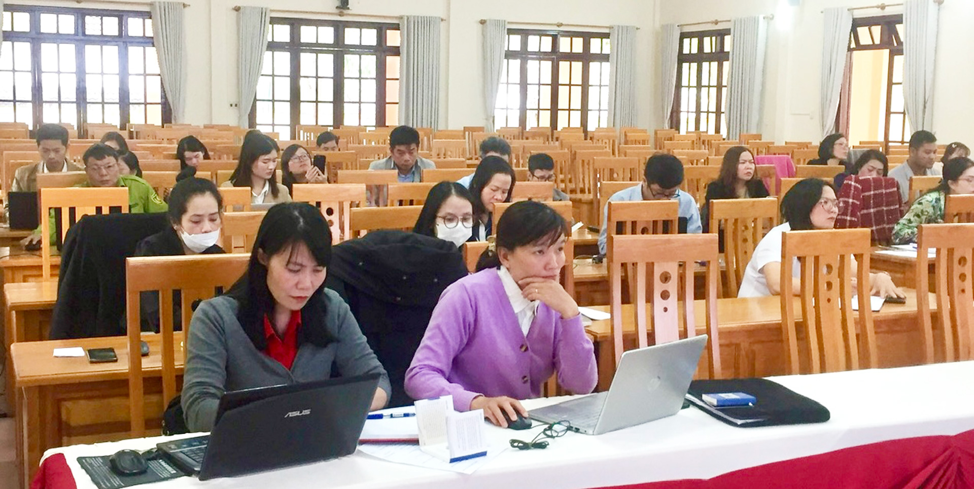 Lạc Dương: Tập huấn sử dụng chữ ký số trên phần mềm IDOC