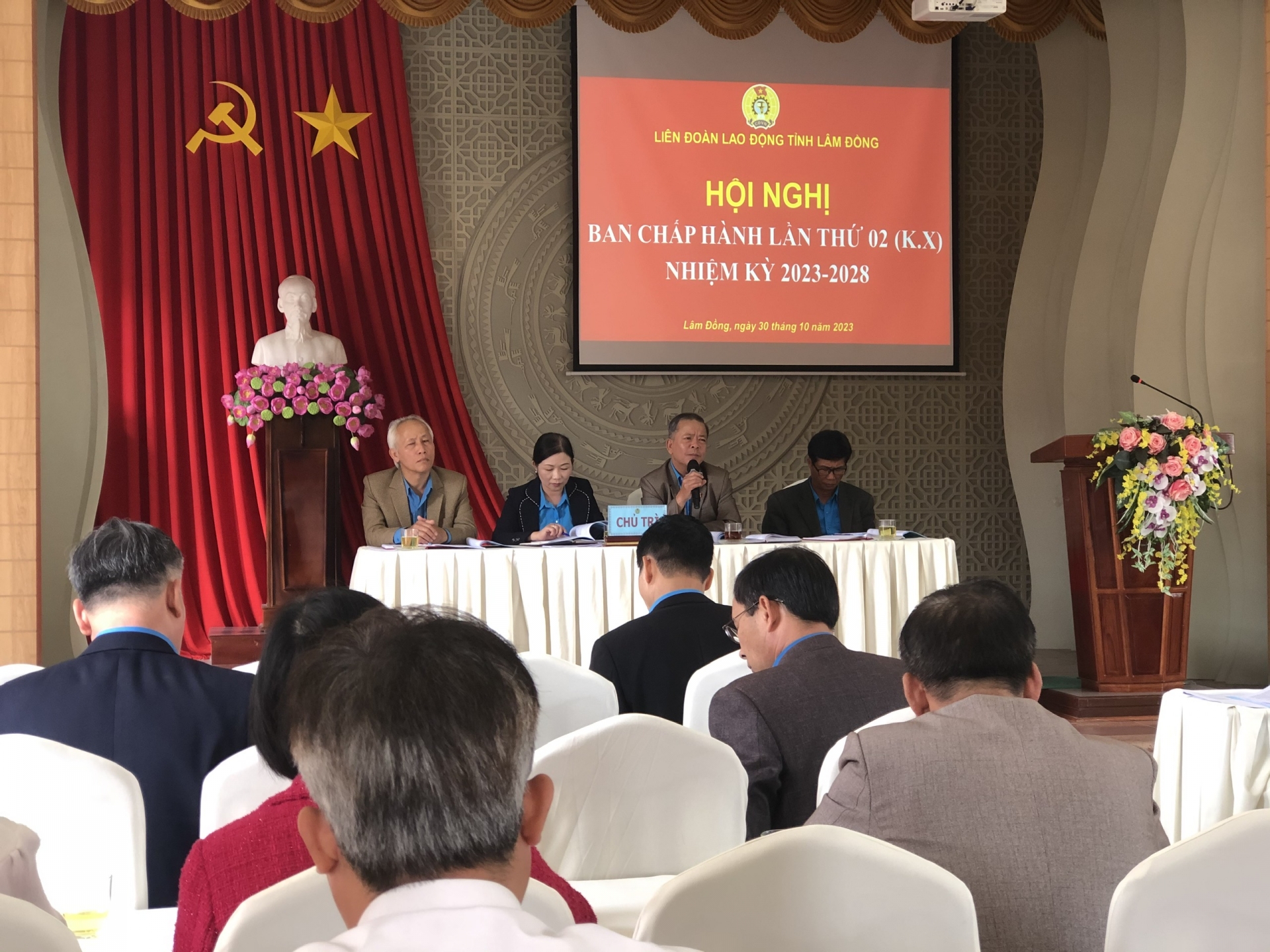 Liên đoàn Lao động tỉnh hướng tới doanh nghiệp và người lao động khu vực tư nhân