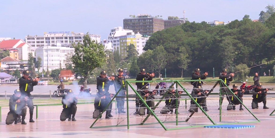 Phát động cuộc thi viết và ảnh nghệ thuật về lực lượng cảnh sát cơ động