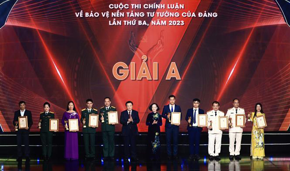 Trao giải Cuộc thi Chính luận về bảo vệ nền tảng tư tưởng của Đảng lần thứ 3