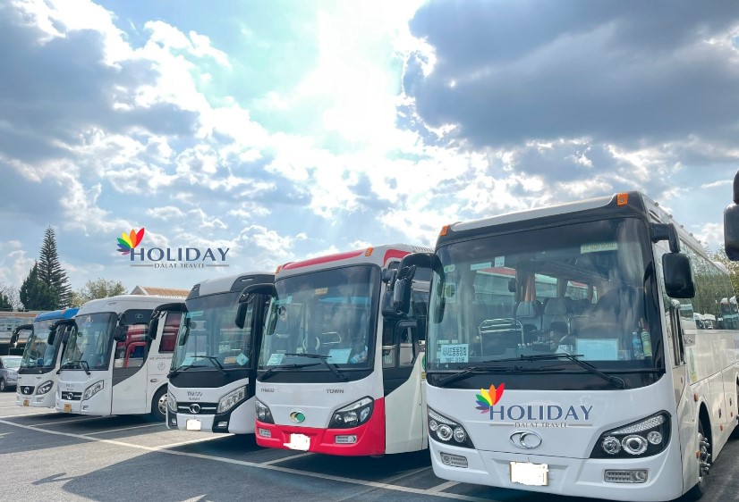 Dalat Holiday Travel có uy tín không? Có nên thuê xe 29 chỗ ở đây không?