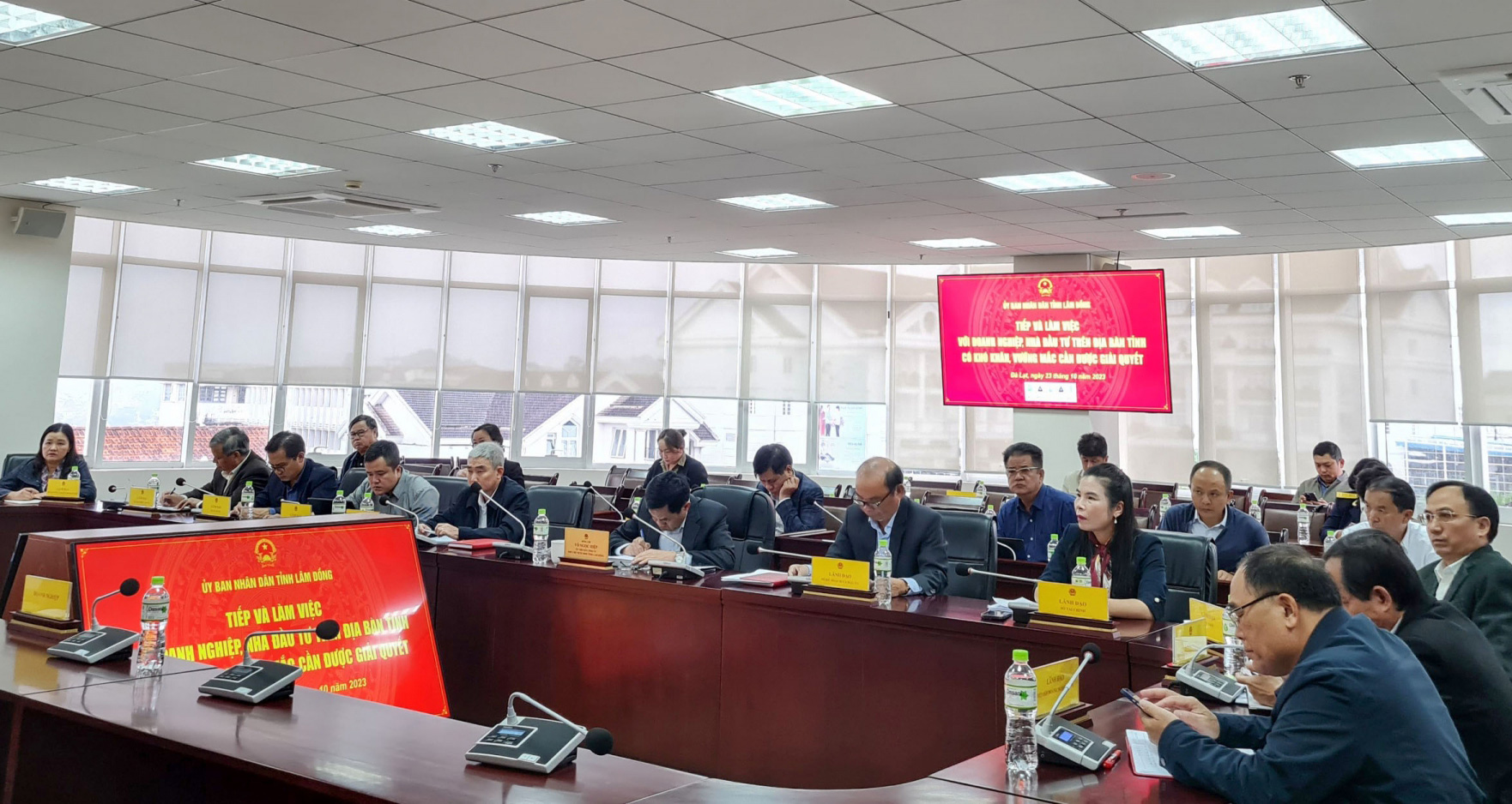 Phó Chủ tịch UBND tỉnh Lâm Đồng Võ Ngọc Hiệp chủ trì buổi tiếp và làm việc với doanh nghiệp, nhà đầu tư