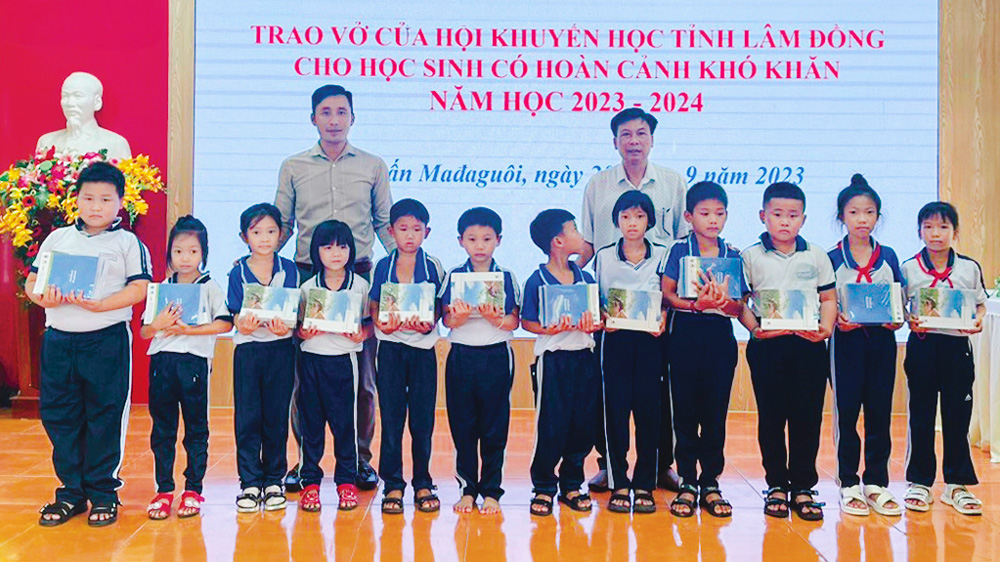 Kỷ niệm 23 năm ngày thành lập Hội Khuyến học tỉnh Lâm Đồng (23/10/2000 - 23/10/2023): Đạ Huoai: Khuyến học, khuyến tài góp phần nâng cao chất lượng giáo dục