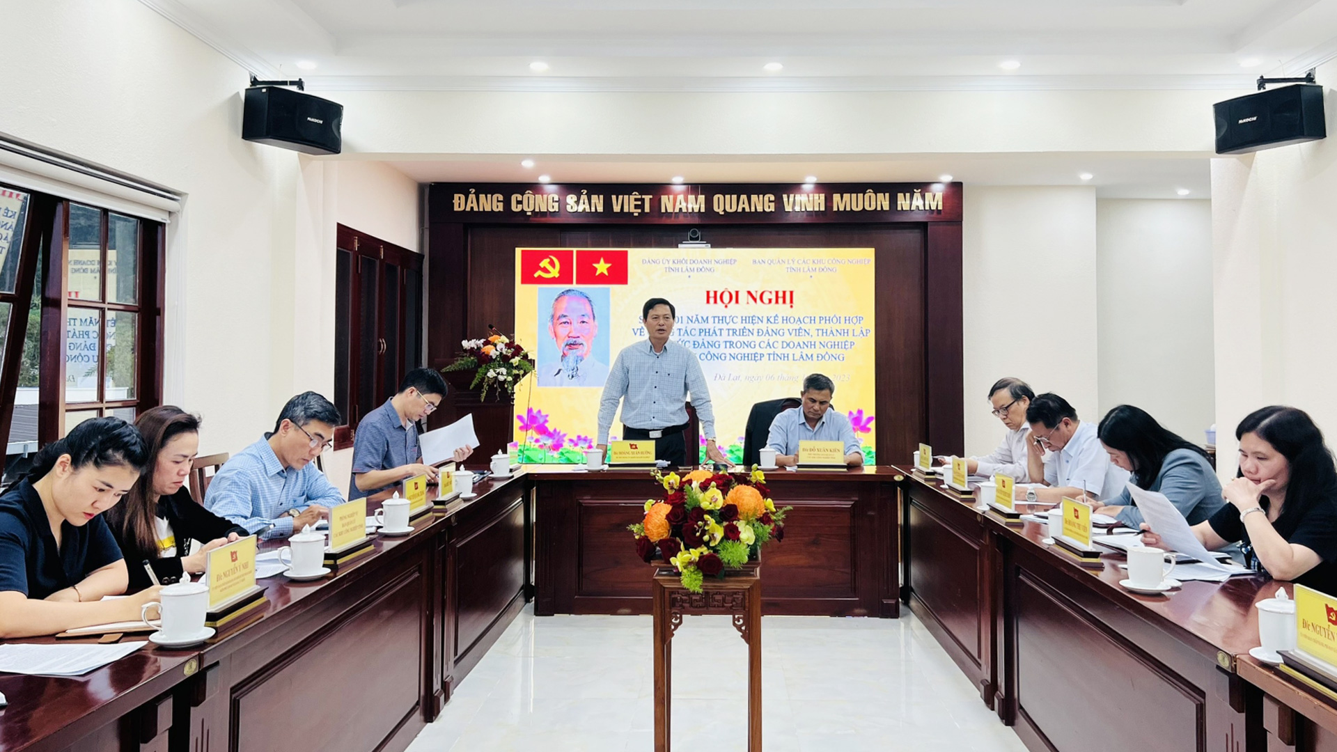 Phát triển đảng trong các doanh nghiệp cần chú trọng chất lượng, không chạy theo số lượng