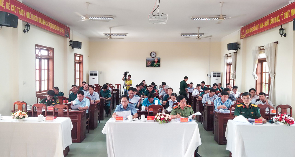 Đạ Tẻh: Tổ chức xét duyệt các tiêu chuẩn công dân sẵn sàng nhập ngũ