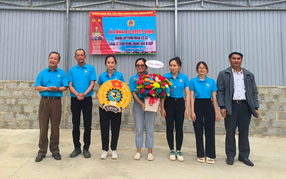 Thành lập công đoàn cơ sở tại doanh nghiệp vùng sâu Đạ Chais