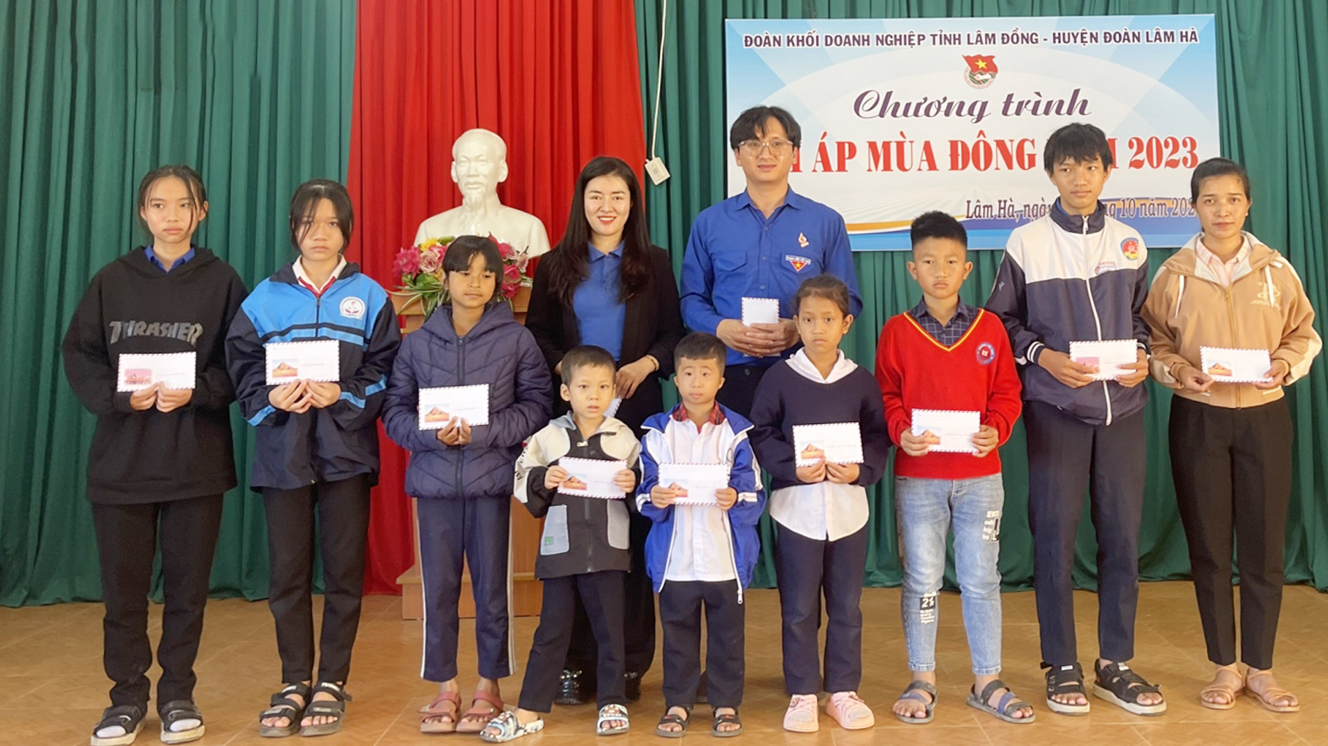 Tổ chức chương trình Ấm áp mùa đông tại Lâm Hà