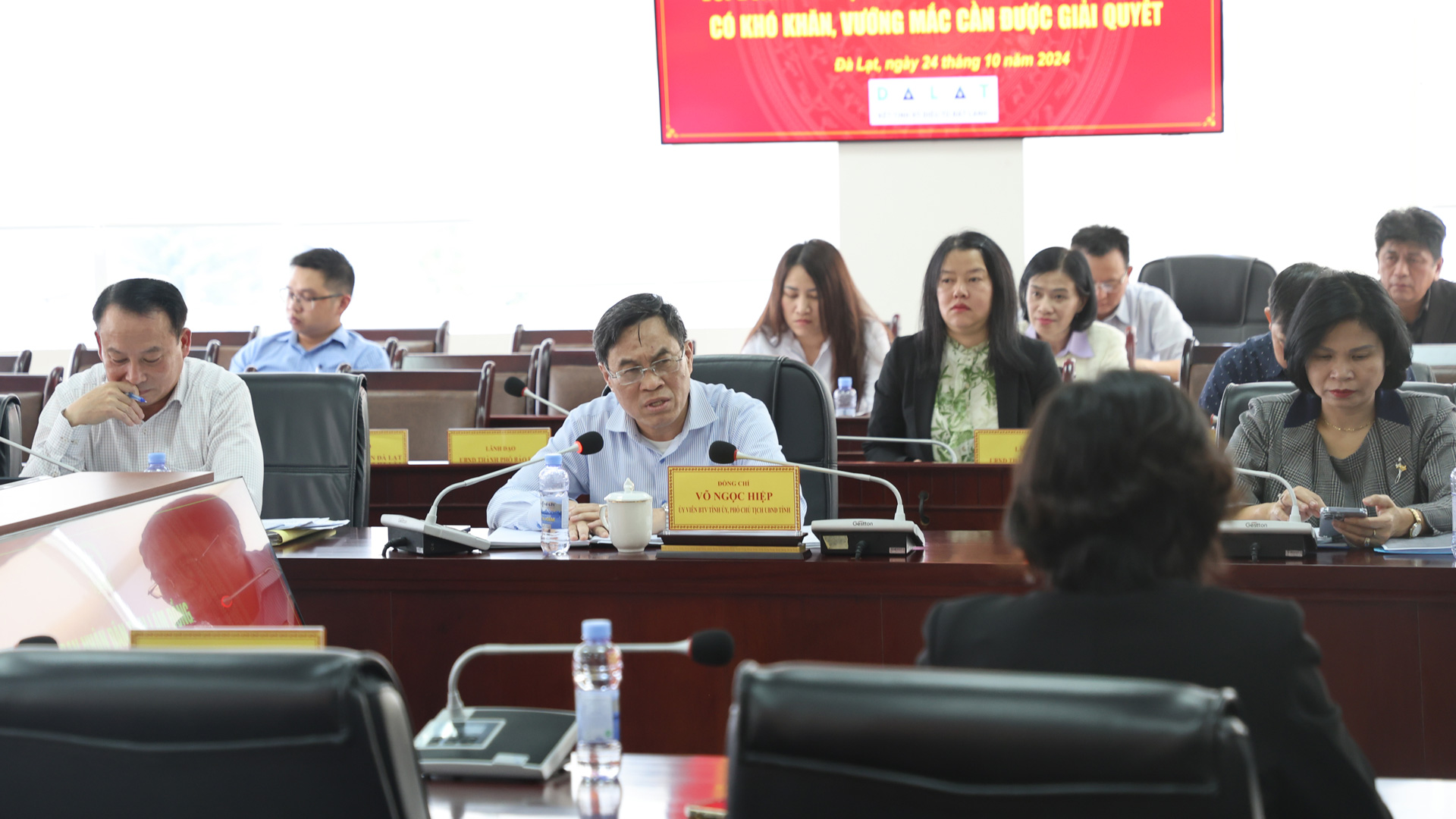 Phó Chủ tịch UBND tỉnh Võ Ngọc Hiệp chủ trì tiếp doanh nghiệp tháng 10