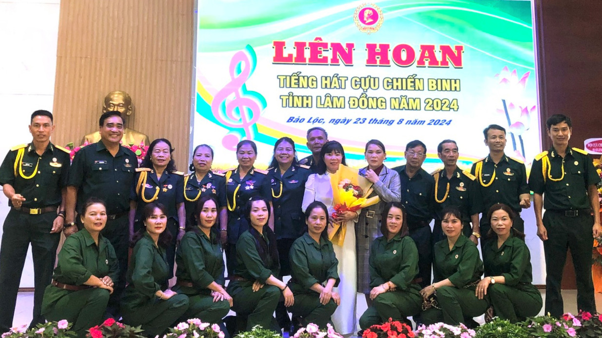 Từ tiếng hát tri ân
