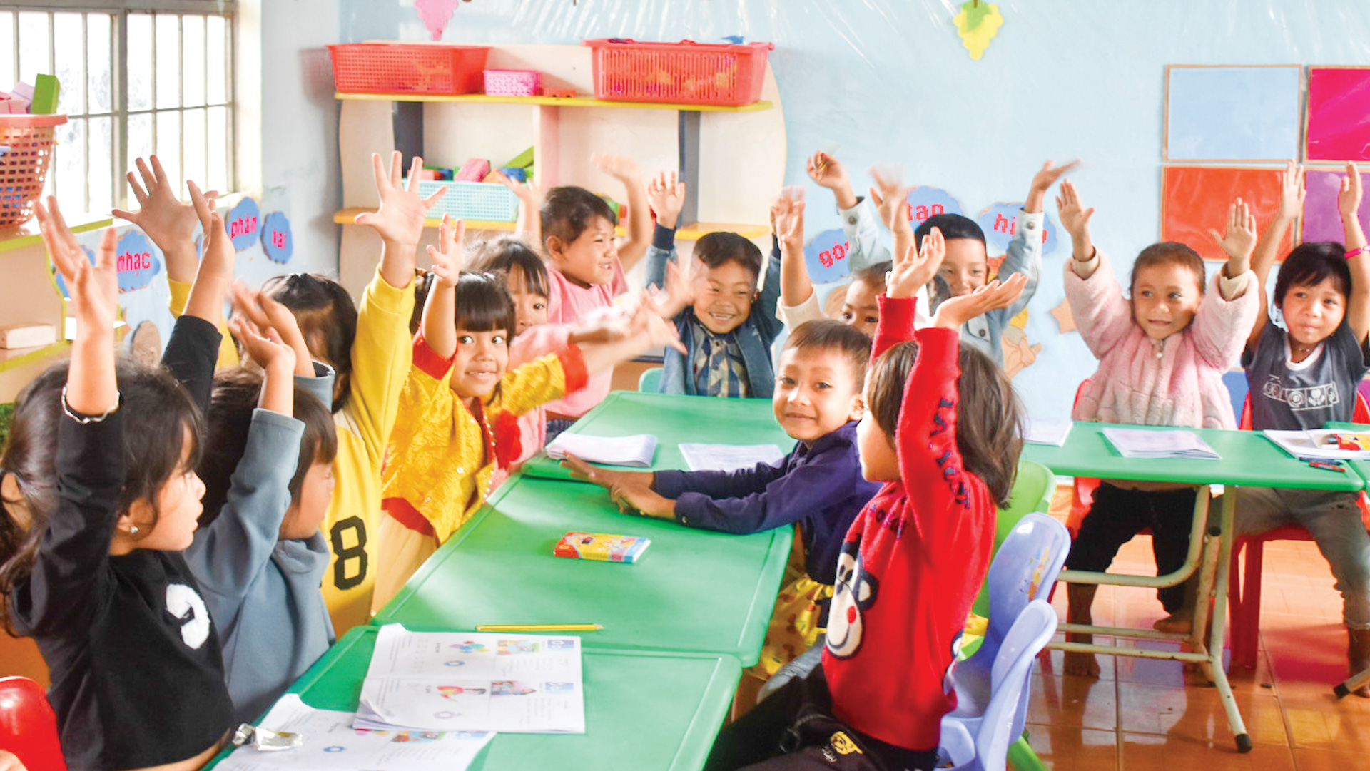 NÂNG CAO CHẤT LƯỢNG CUỘC SỐNG ĐỒNG BÀO DTTS: Tập trung giải quyết việc làm, thực hiện chính sách an sinh và giảm nghèo bền vững