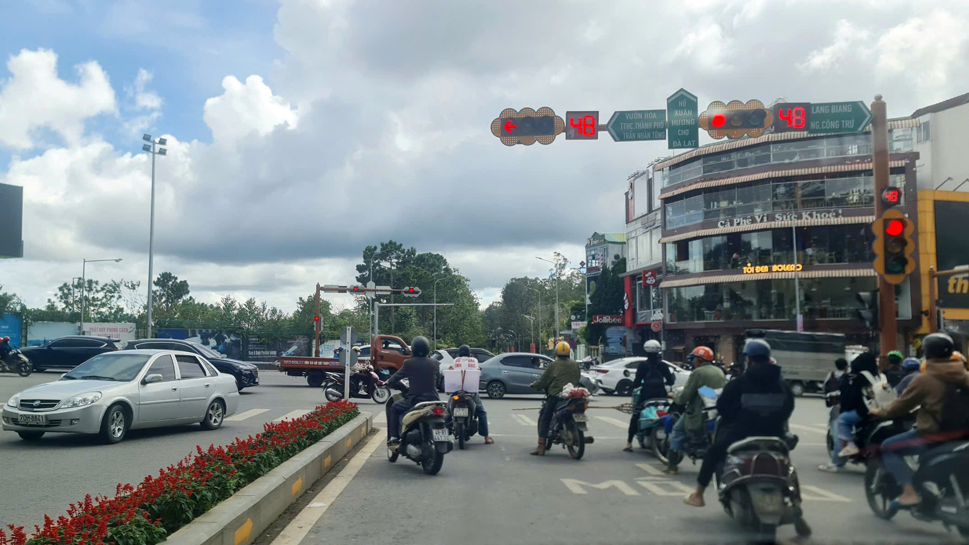 Văn hóa giao thông: Hơn cả việc tuân thủ luật lệ