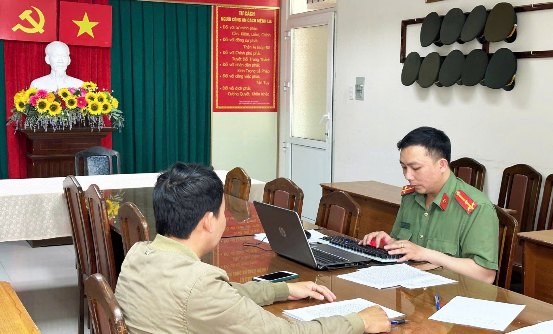 Triệu tập, xử lý 5 trường hợp đăng tải thông tin sai sự thật, xuyên tạc Đại hội khỏe “Vì an ninh Tổ quốc” lần thứ IX