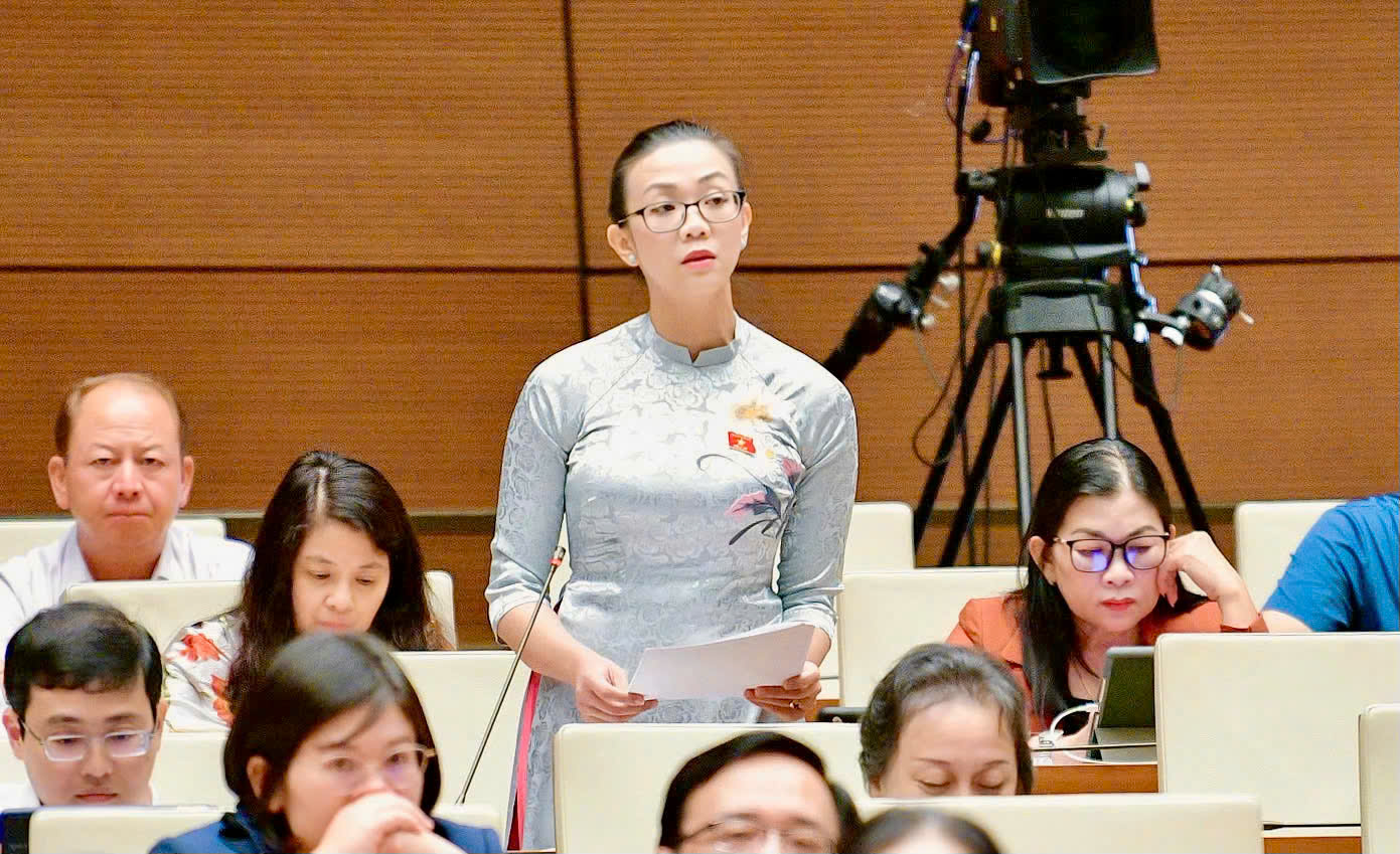 Đại biểu Trịnh Thị Tú Anh tham gia góp ý về Luật Phòng, chống mua bán người (sửa đổi)