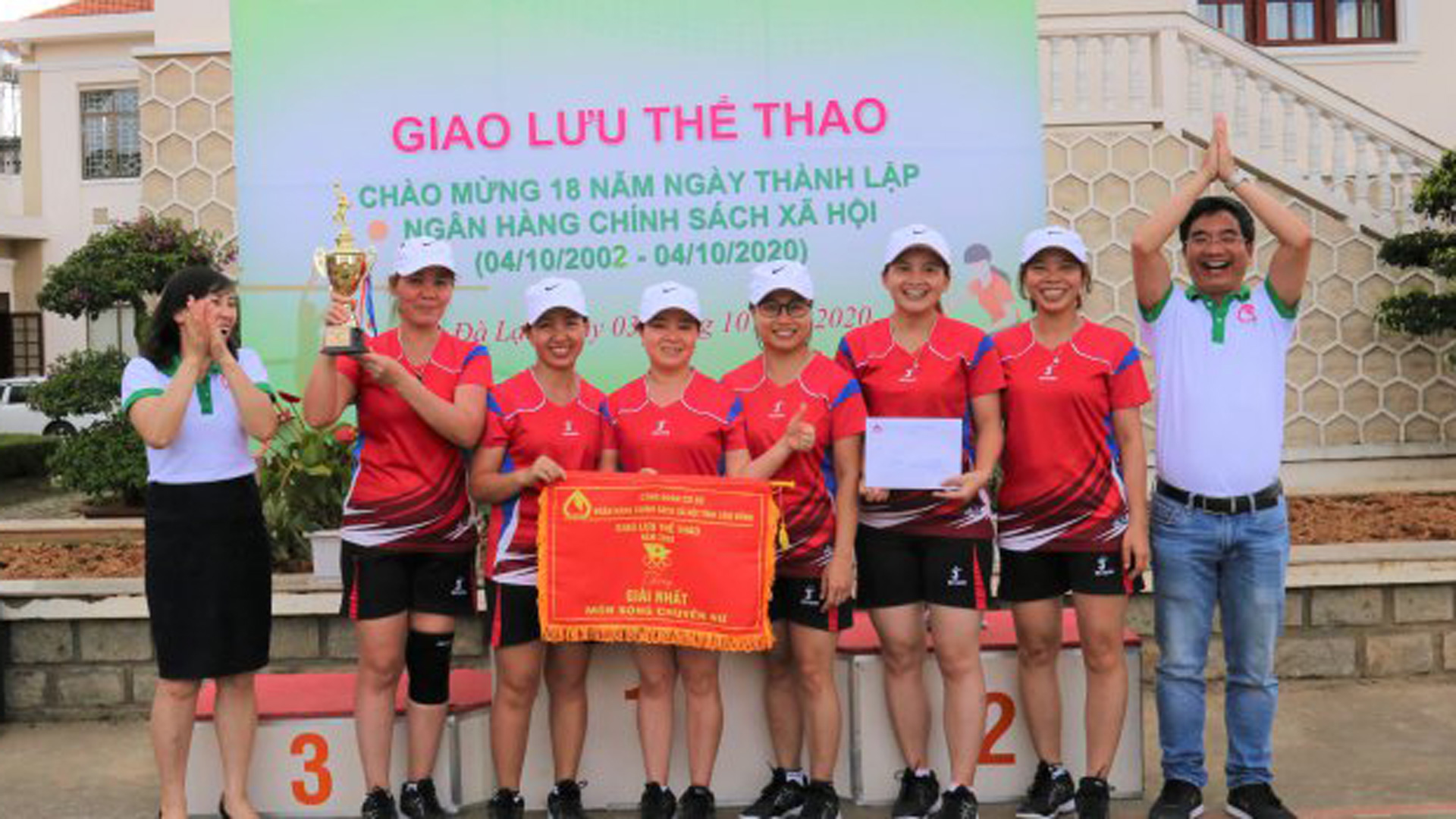 CÔNG ĐOÀN BỘ PHẬN NGÂN HÀNG CHÍNH SÁCH XÃ HỘI ĐỨC TRỌNG: Phát huy vai trò trong các phong trào thi đua