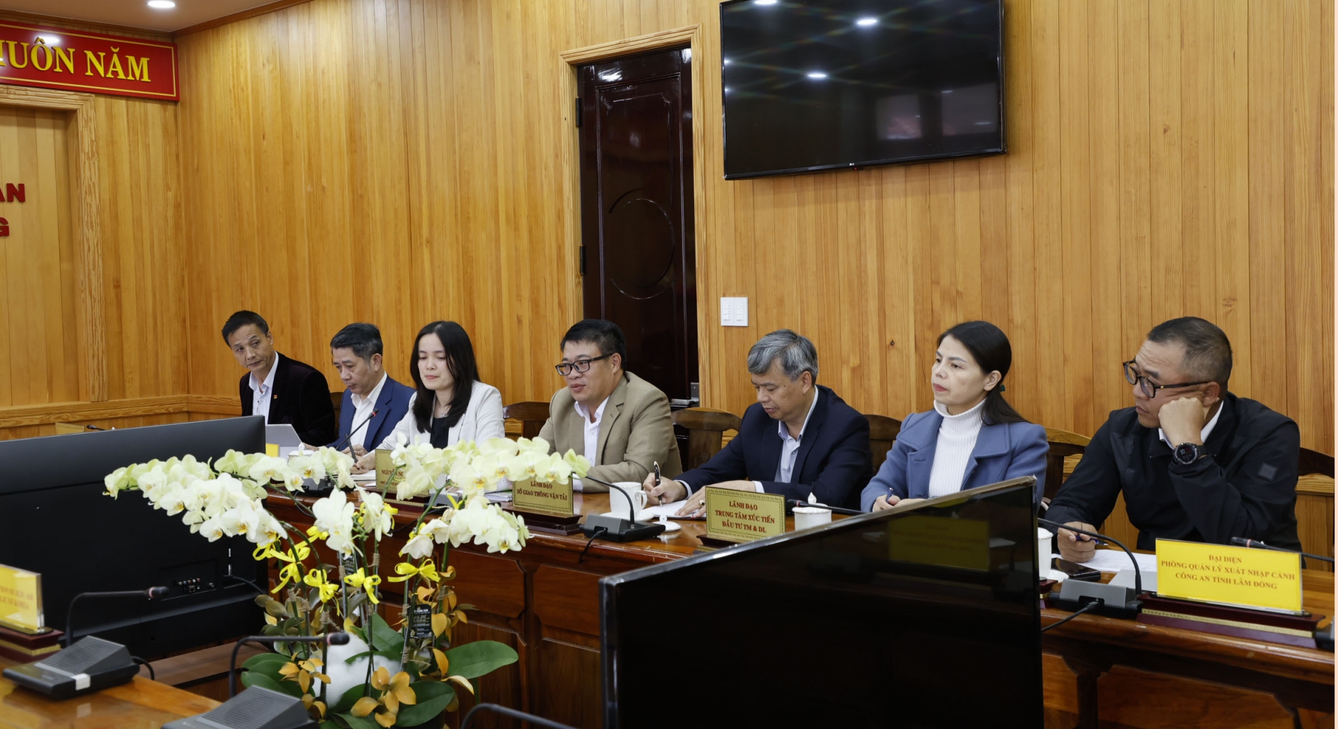 Phó Chủ tịch UBND tỉnh Nguyễn Ngọc Phúc làm việc với Đoàn công tác của Hãng hàng không Jeju (Hàn Quốc)