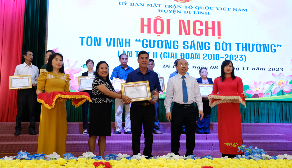 Di Linh: Tôn vinh 47 gương sáng đời thường