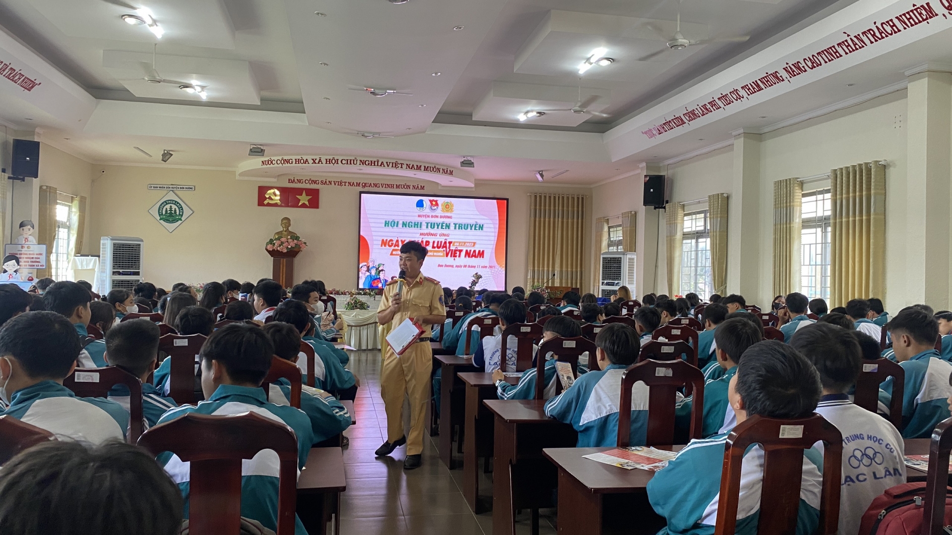 Tuổi trẻ Đơn Dương nâng cao ý thức chấp hành pháp luật giao thông