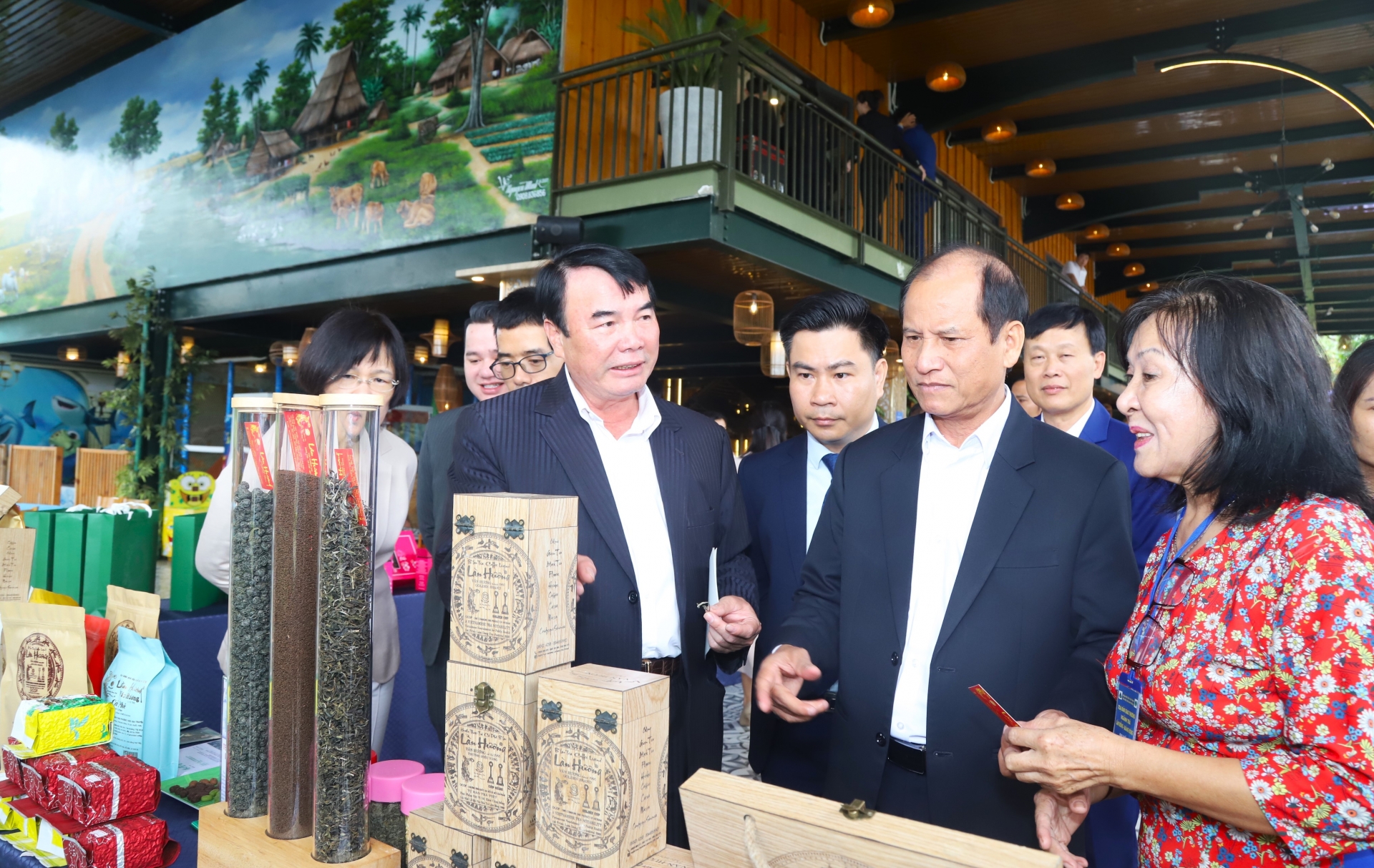 Tiến sĩ Phạm S là nhà khoa học có những đóng góp kiệt xuất cho ngành chè thế giới