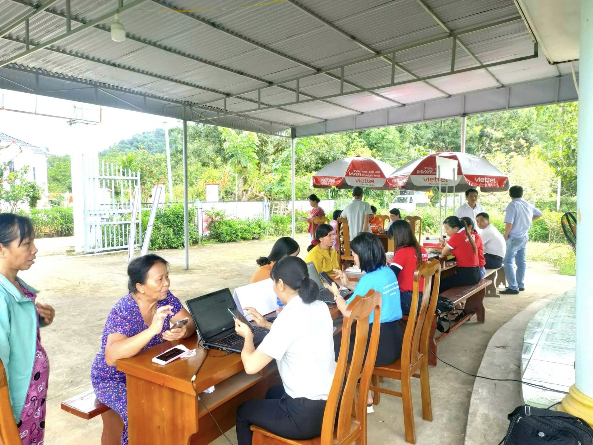 Đạ Tẻh: Tổ chức mô hình điểm chuyển đổi số toàn diện tại xã Đạ Lây