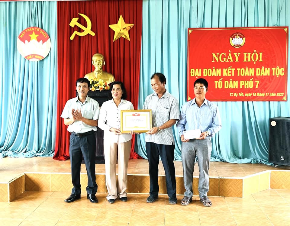 Lãnh đạo huyện Đạ Tẻh  dự Ngày hội Đại đoàn kết toàn dân tộc tại các thôn, buôn trên địa bàn