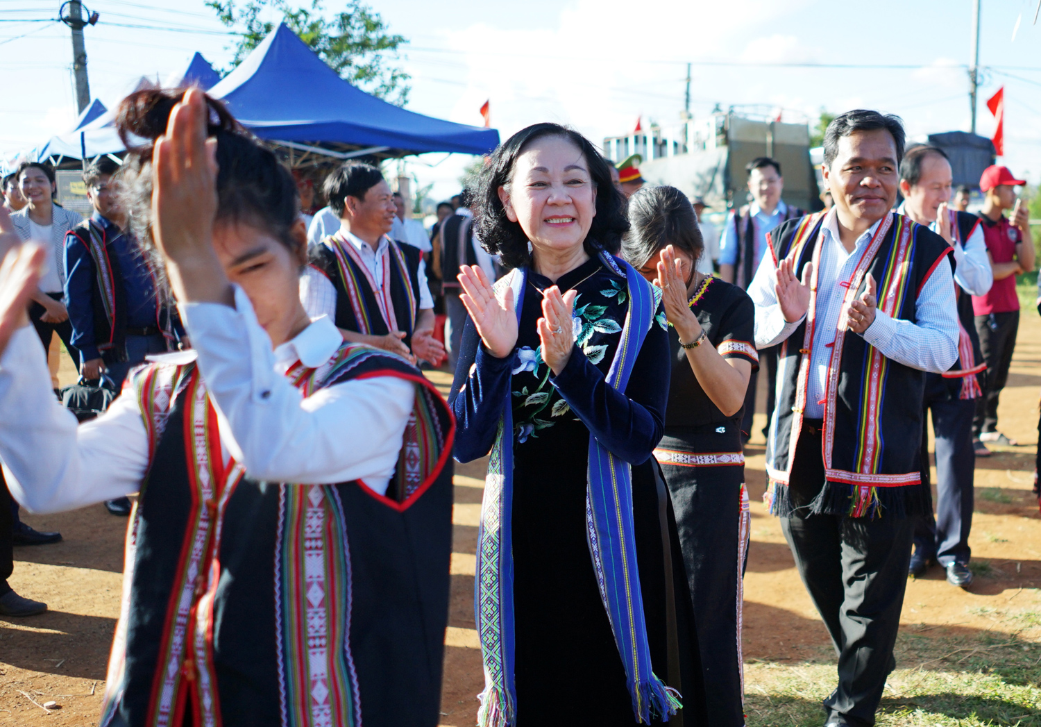 Kiểm soát quyền lực của người đứng đầu cấp ủy, chính quyền trong công tác cán bộ thông qua phương thức kiểm tra, giám sát của Đảng - Nhìn từ thực tiễn các tỉnh ủy, thành ủy tại khu vực miền Trung - Tây Nguyên