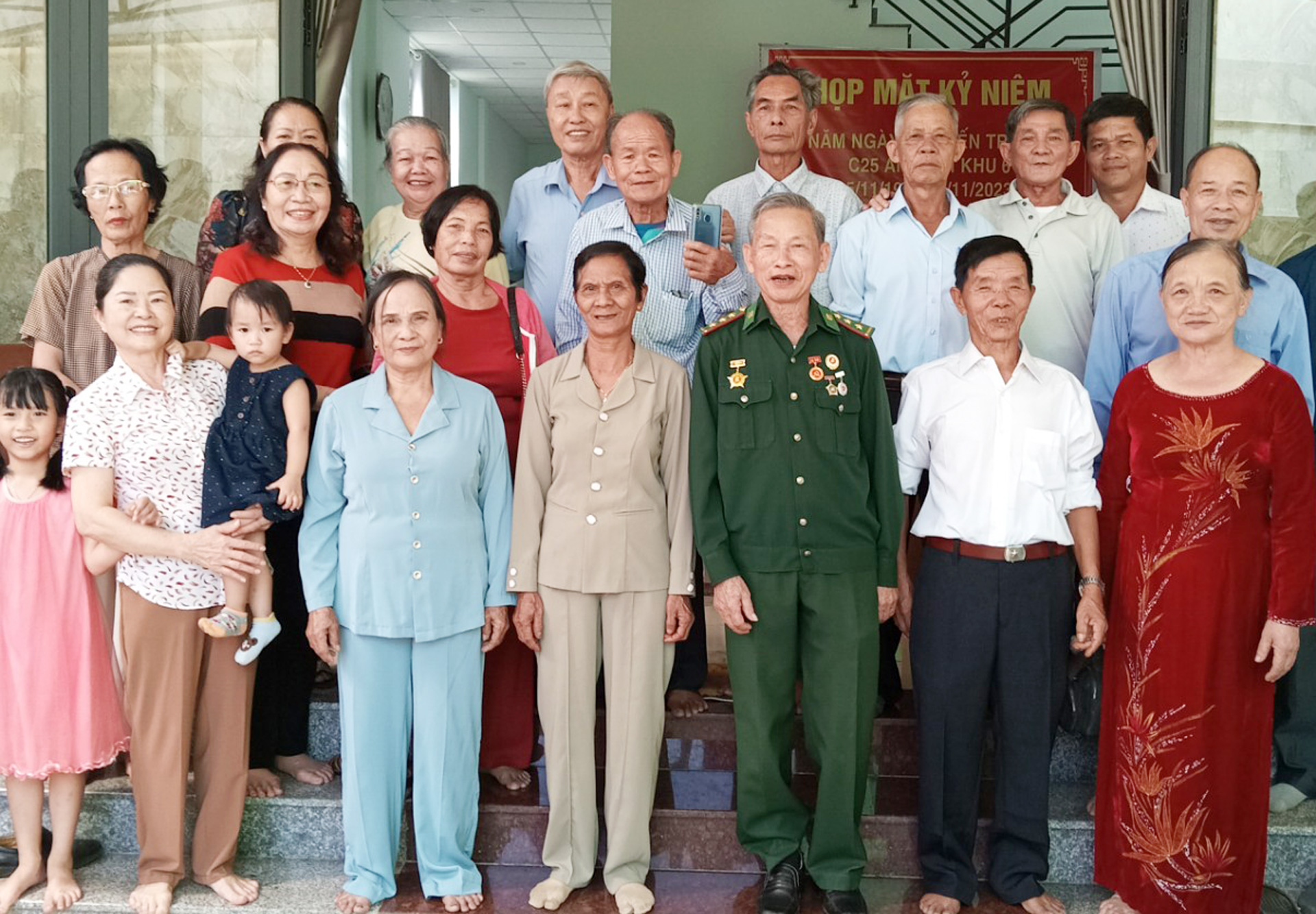 C25 An ninh Khu 6, thời lửa và hoa