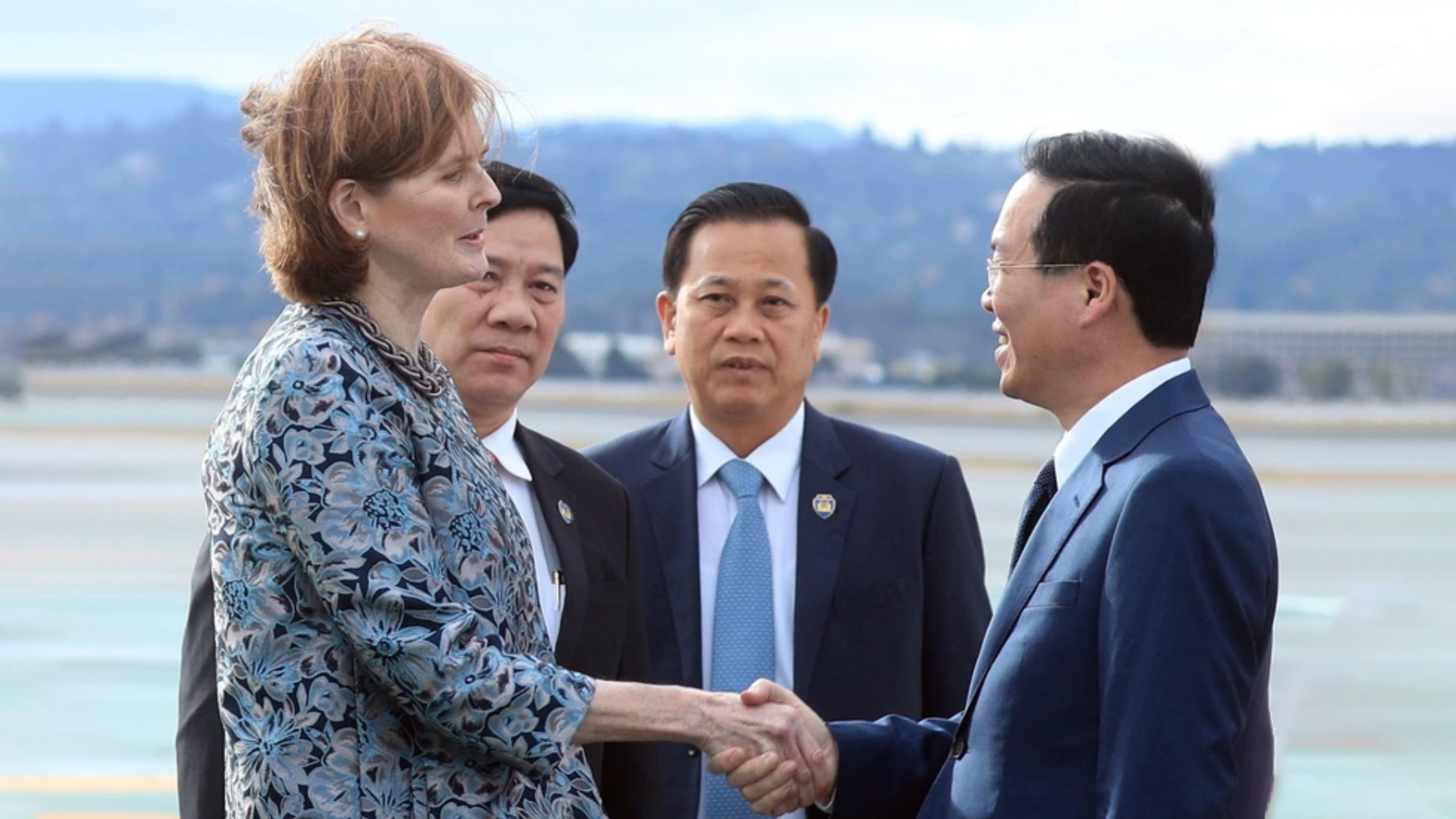 Chủ tịch nước đến Hoa Kỳ, bắt đầu chương trình tham dự Tuần lễ Cấp cao APEC