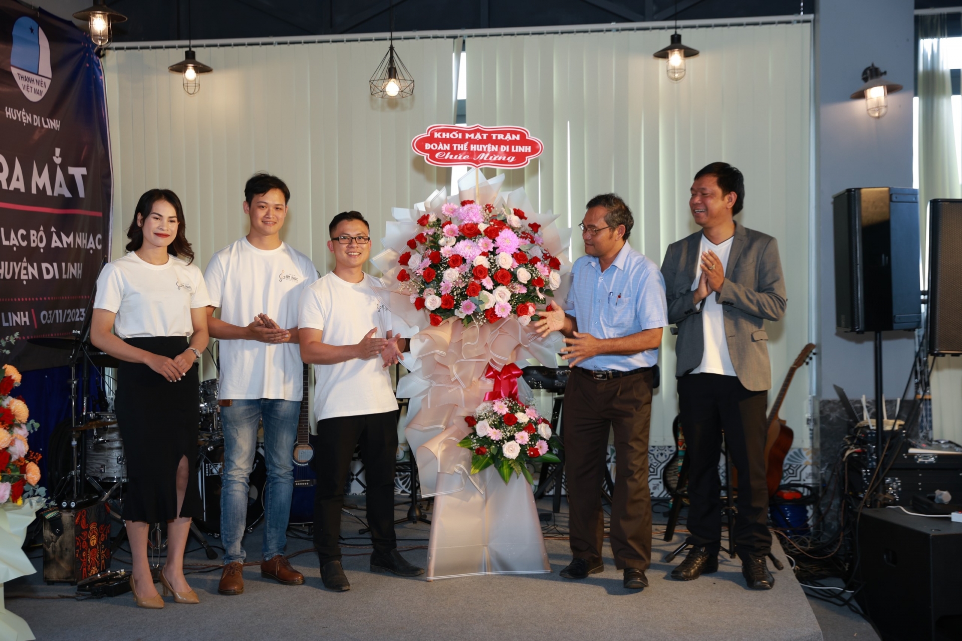 Di Linh: Ra mắt câu lạc bộ âm nhạc thanh niên