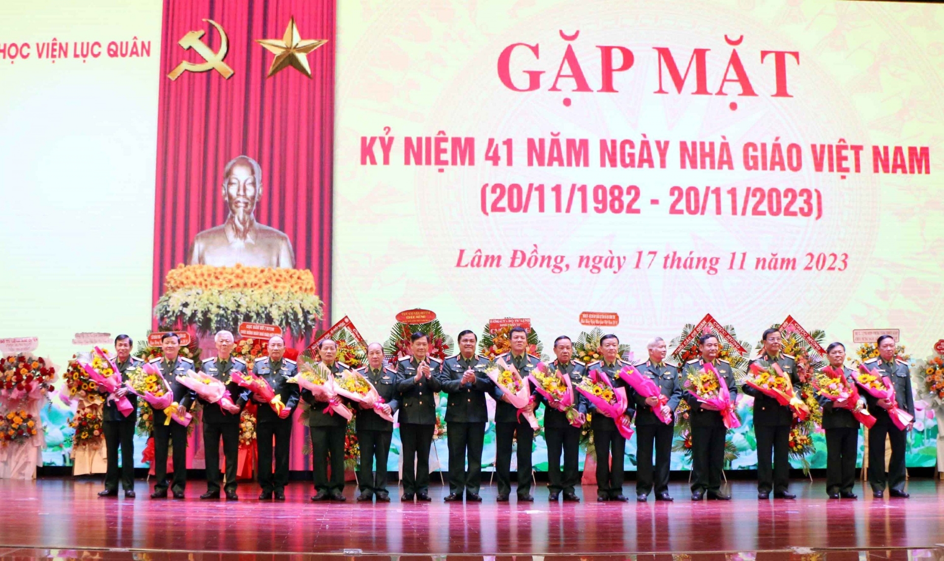 Học viện Lục quân kỷ niệm ngày 20/11