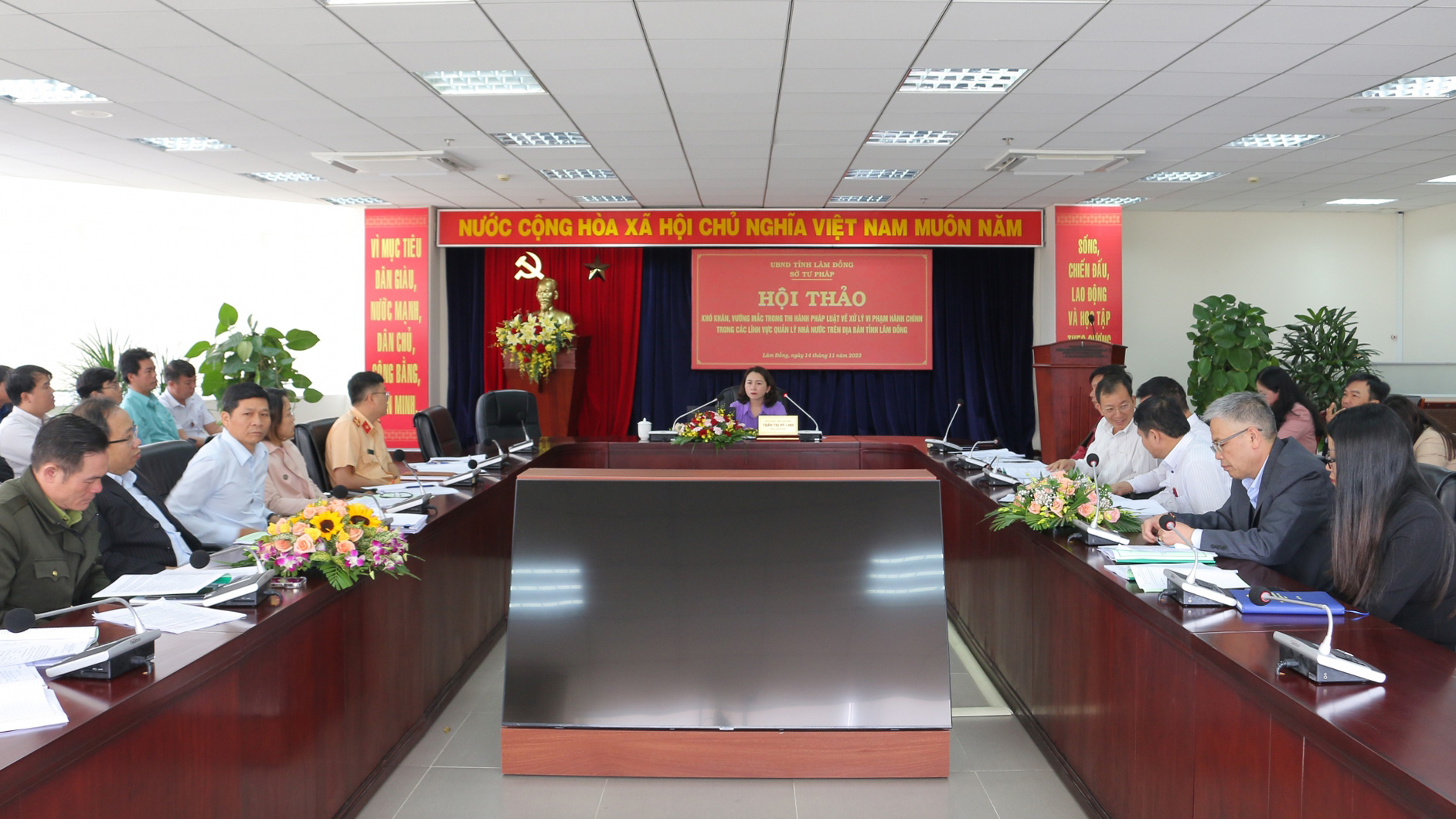 Thực tiễn thi hành pháp luật về xử lý vi phạm hành chính trong các lĩnh vực quản lý nhà nước