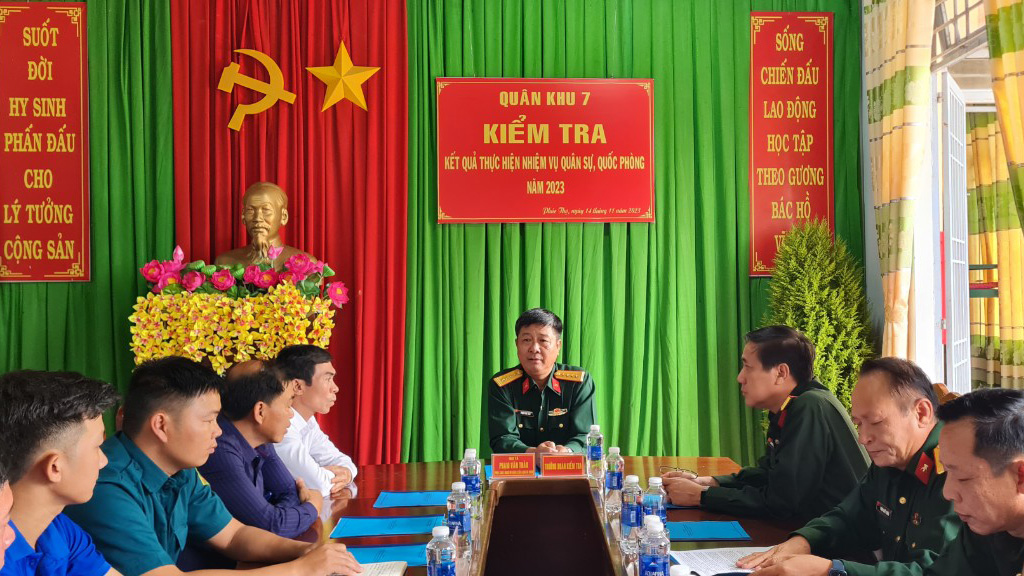 Quân khu 7 kiểm tra kết quả thực hiện nhiệm vụ quân sự - quốc phòng năm 2023 tại huyện Lâm Hà