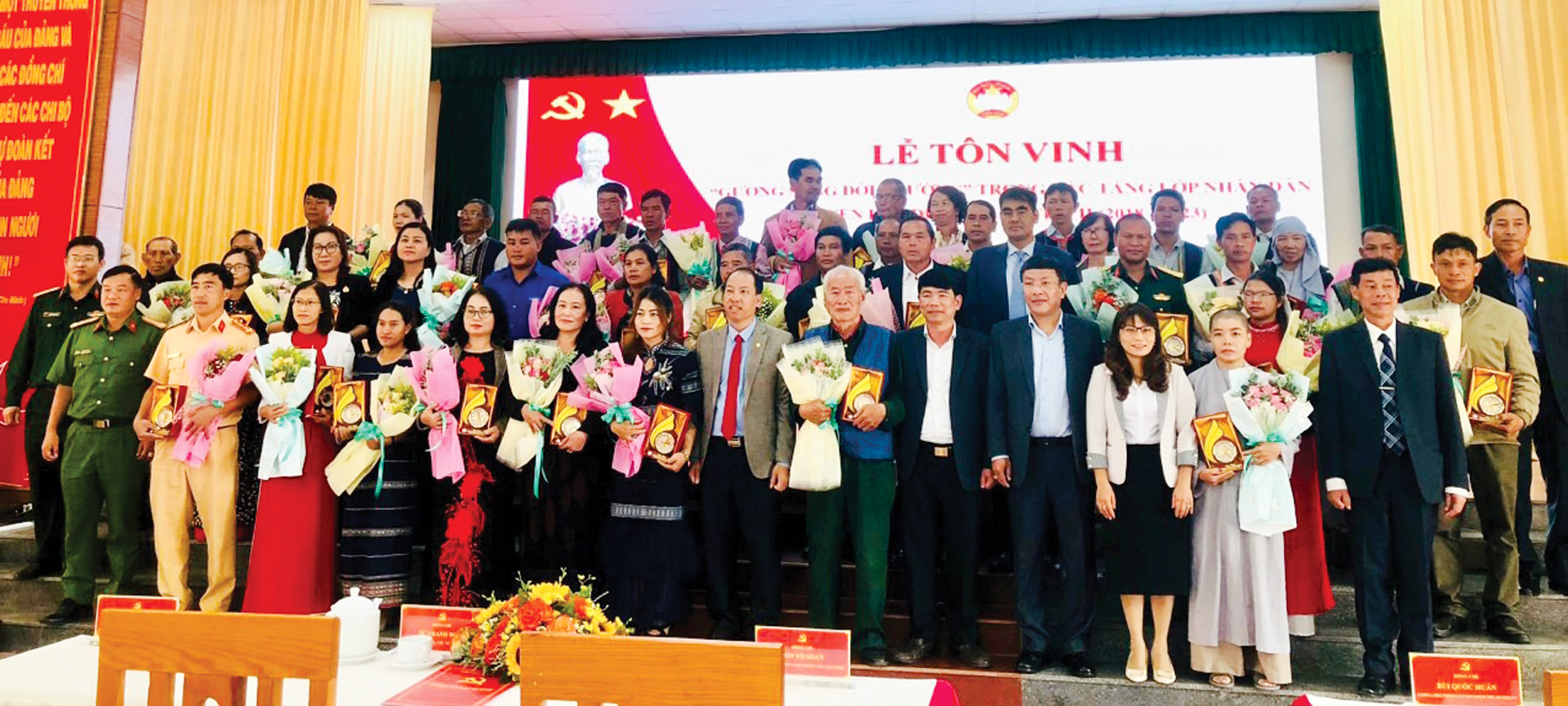 Lan tỏa những tấm gương sáng giữa đời thường