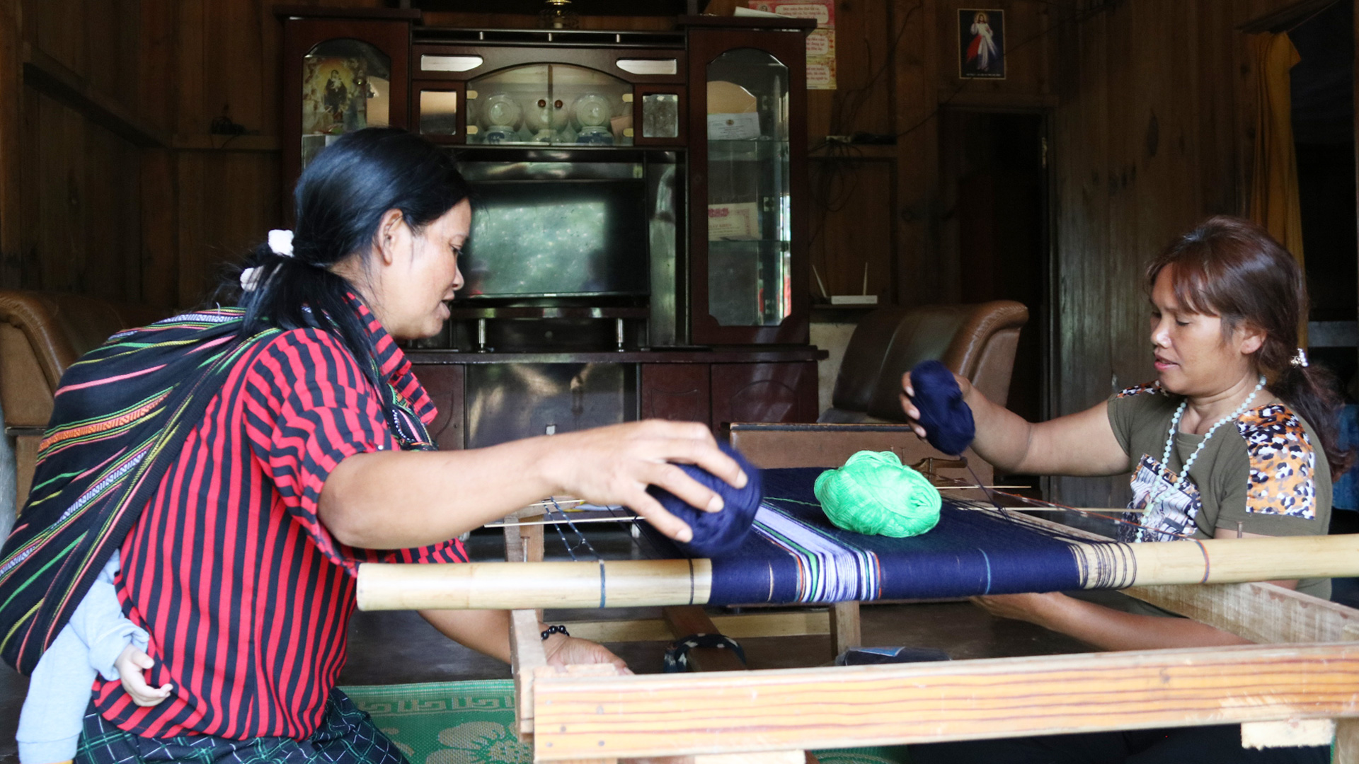 ''Đánh thức'' khung cửi