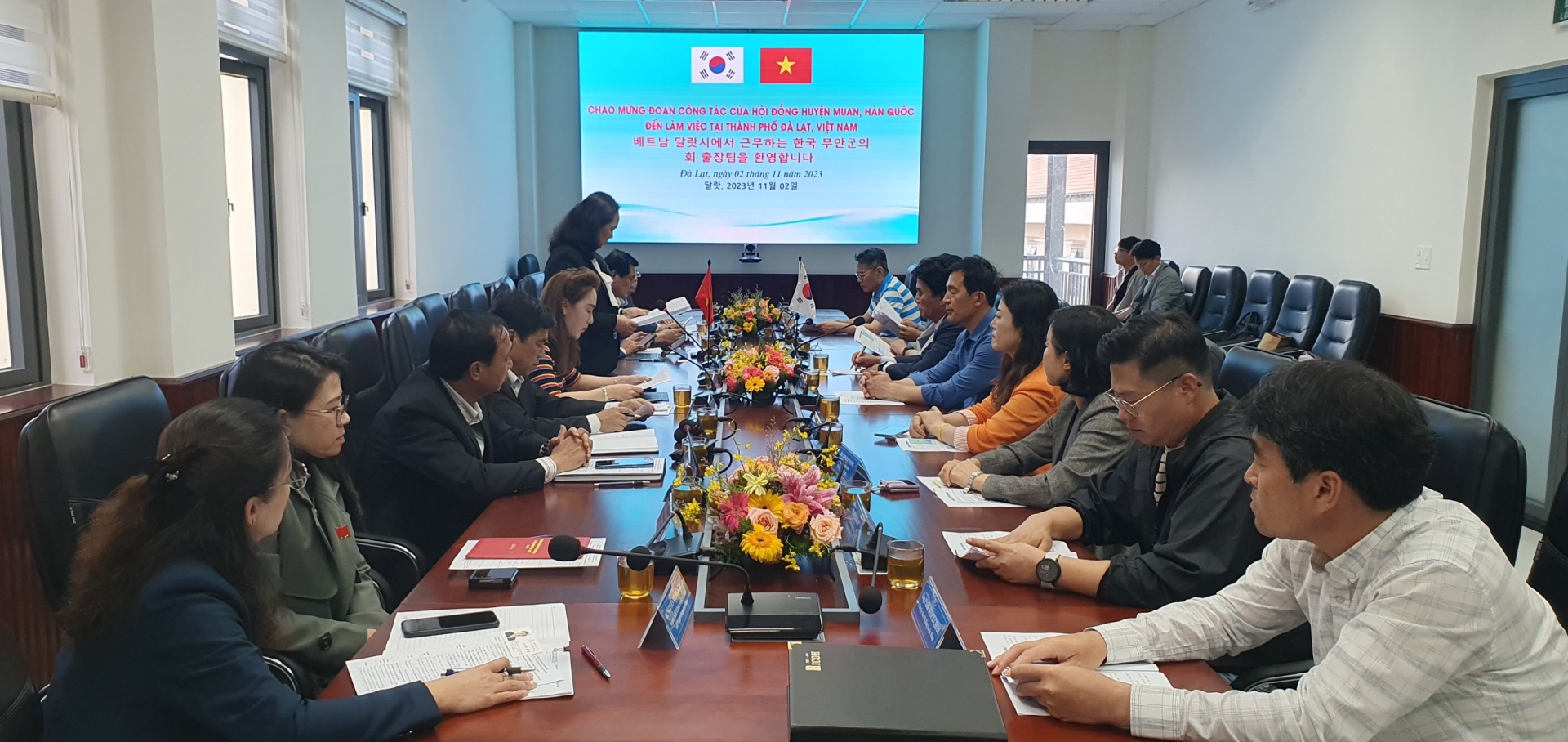 Lãnh đạo thành phố Đà Lạt tiếp xã giao đoàn công tác Hội đồng huyện Muan, tỉnh Jeollanam, Hàn Quốc
