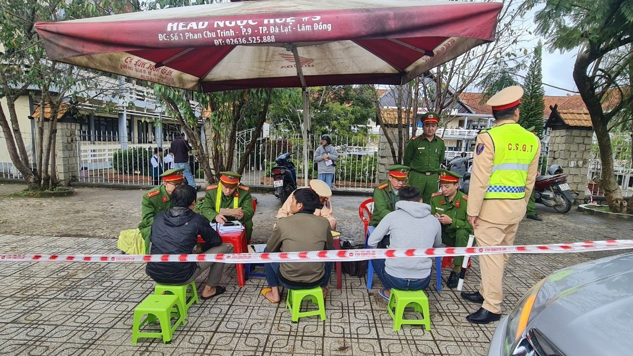 Ngày đầu ra quân, xử lý 127 trường hợp vi phạm trật tự, an toàn giao thông