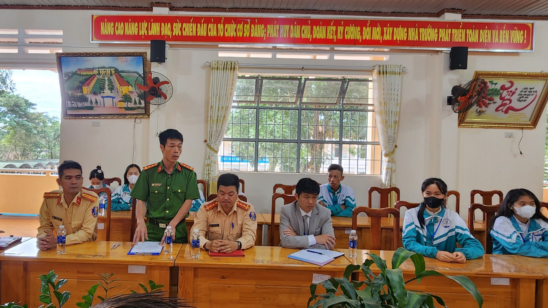Lâm Hà: Ký kết xây dựng mô hình "Cổng trường an toàn giao thông"