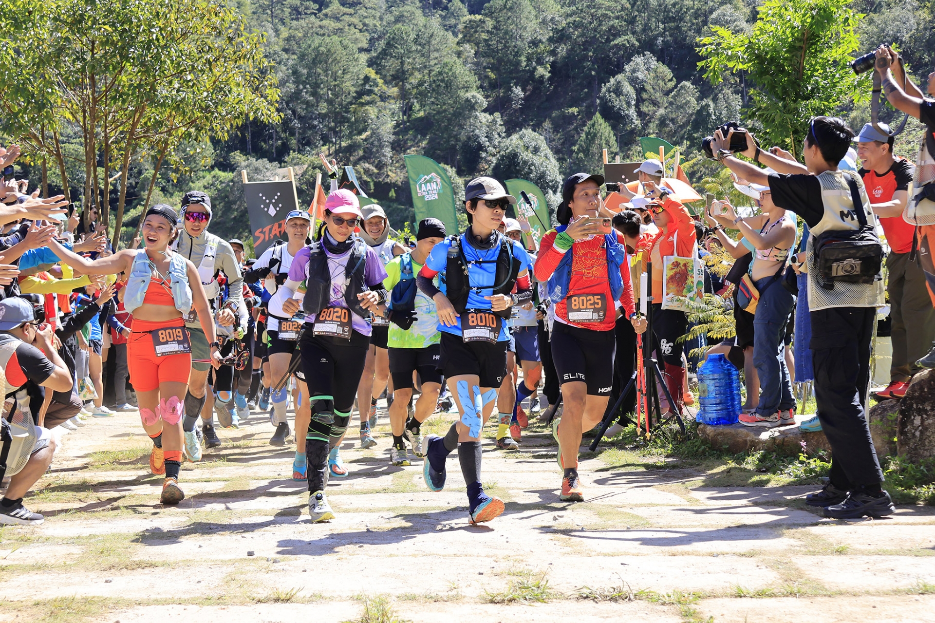 Hơn 2.600 vận động viên tham gia Giải chạy địa hình LAAN UItra Trail 2024