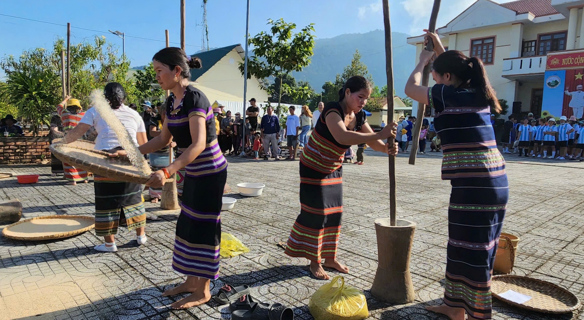 Đạ Huoai: Hội thi Thể thao dân gian đồng bào dân tộc thiểu số hưởng ứng Festival Hoa Đà Lạt